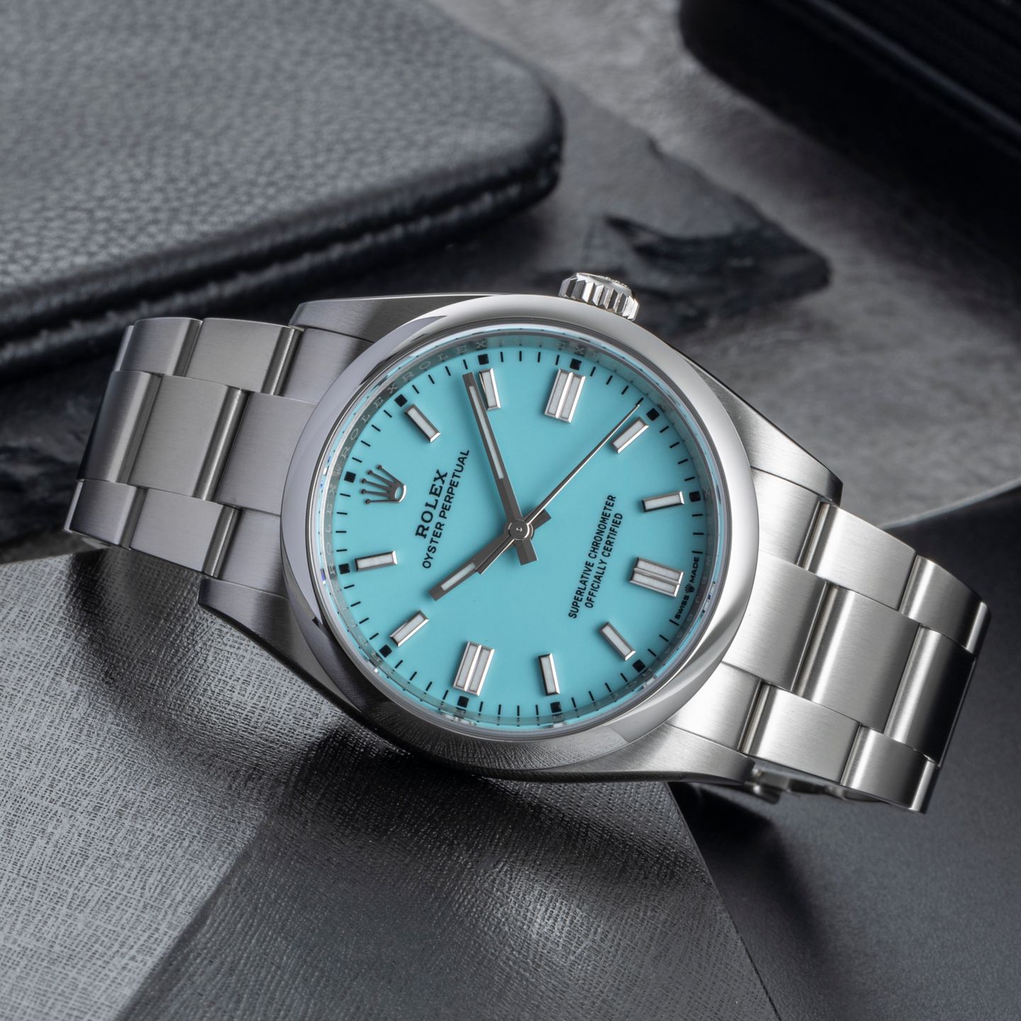 Rolex Oyster Perpetual 36 126000 - (2/8)