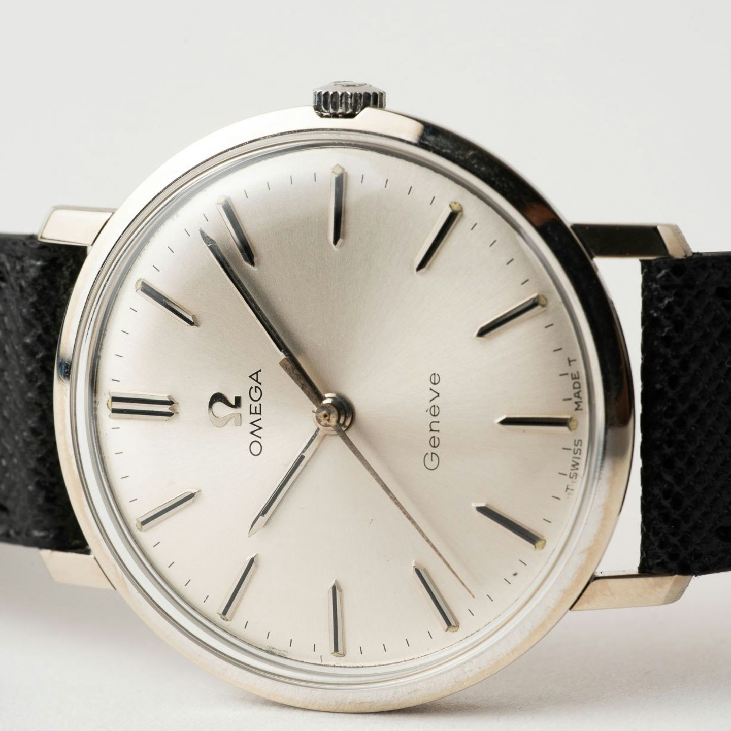 Omega Genève 562.016 - (3/8)