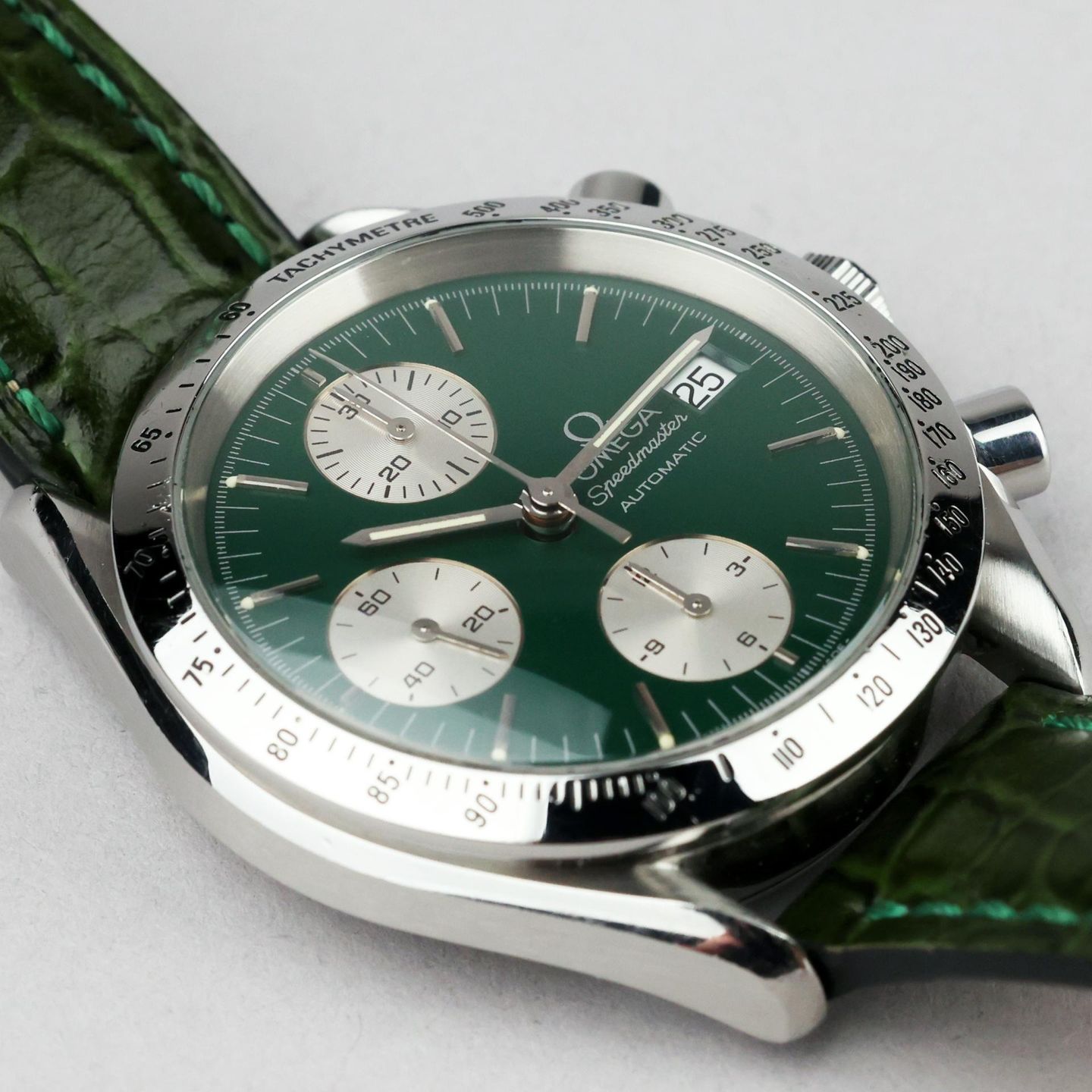 Omega Speedmaster Date 3811.70.26 - (4/5)