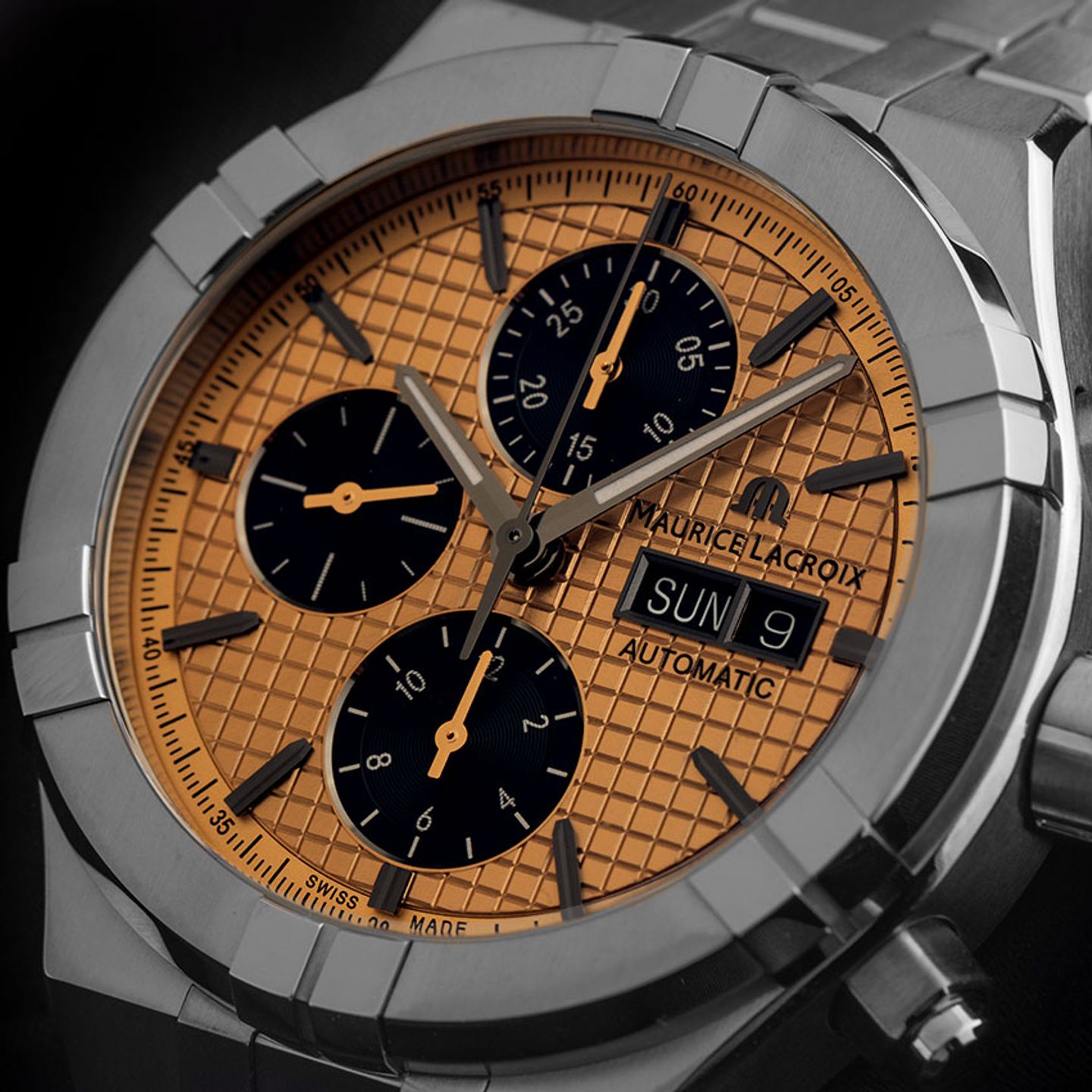 Maurice Lacroix Aikon AI6006-PVY11-170-1 (Unknown (random serial)) - Pink dial 44 mm Titanium case (3/7)