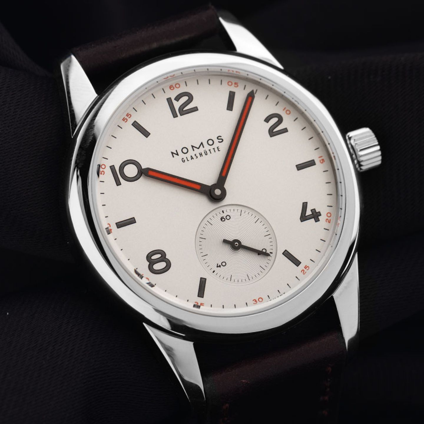 NOMOS Club 701.1 - (3/7)