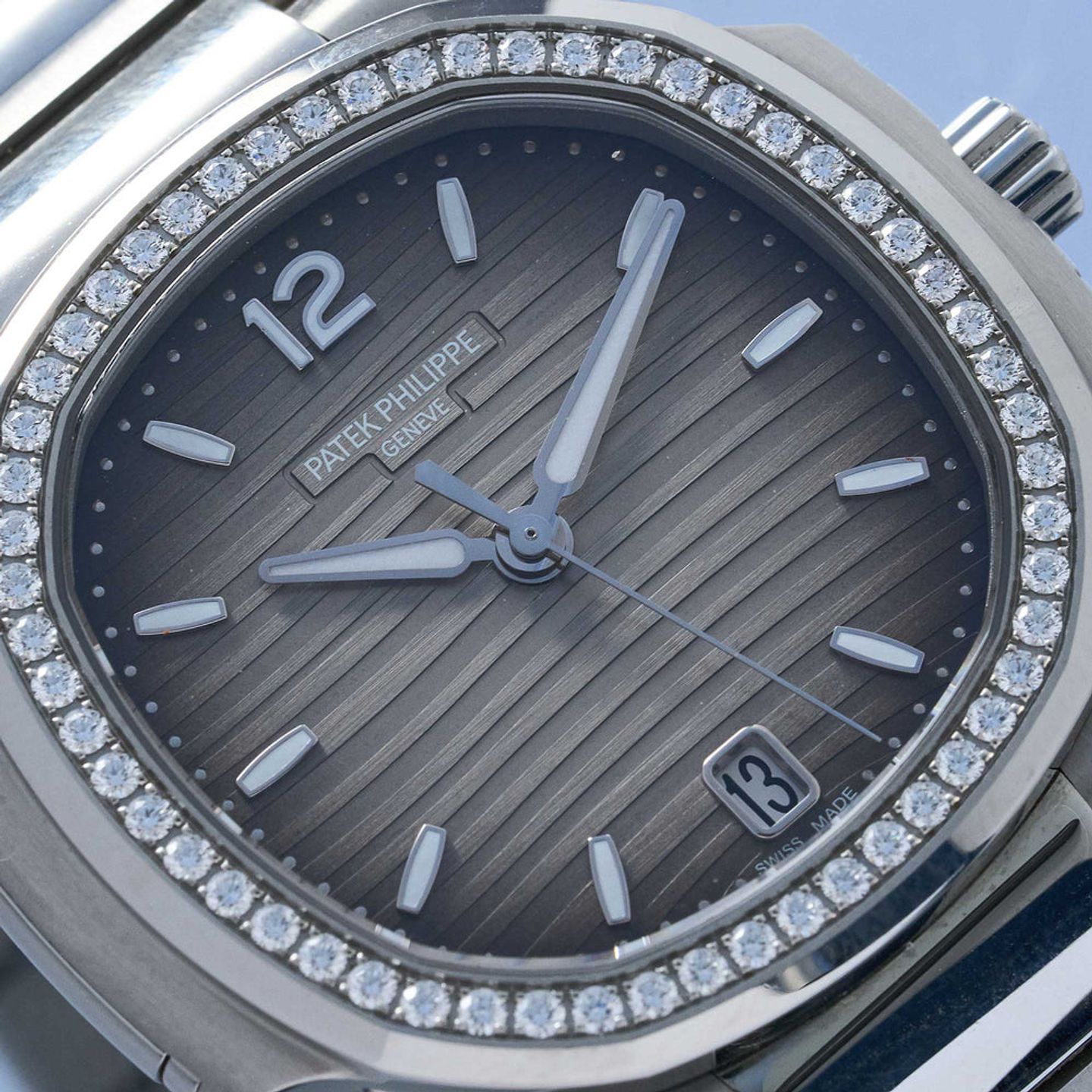 Patek Philippe Nautilus 7118/1A-011 (2021) - Grijs wijzerplaat 35mm Staal (2/14)