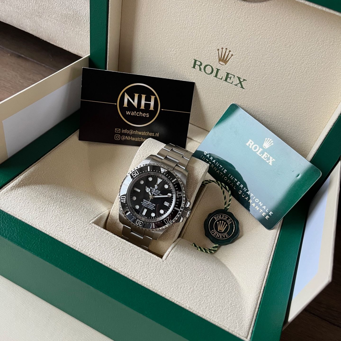 Rolex Sea-Dweller Deepsea 136660 (2023) - Black dial 44 mm Steel case (8/8)