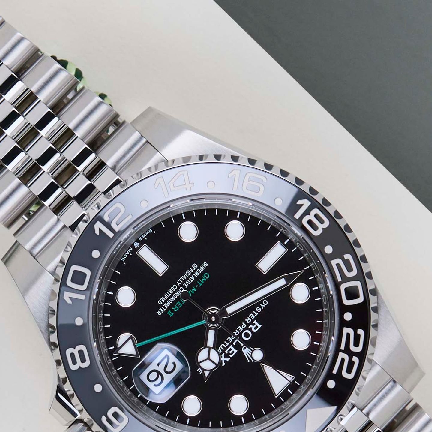 Rolex GMT-Master II 126710GRNR (2025) - Black dial 40 mm Steel case (4/8)
