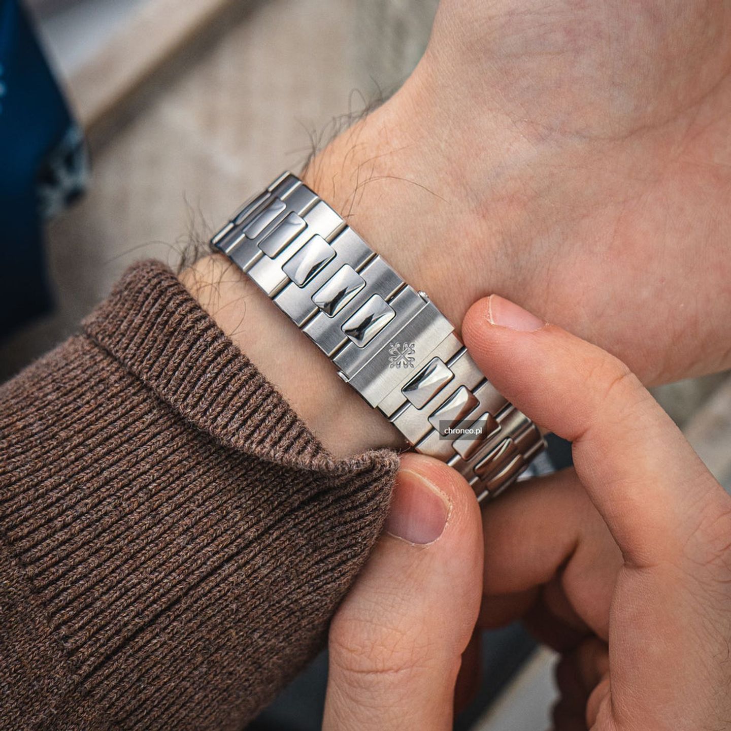 Patek Philippe Nautilus 5711/1A-010 (2011) - Blue dial 40 mm Steel case (2/8)