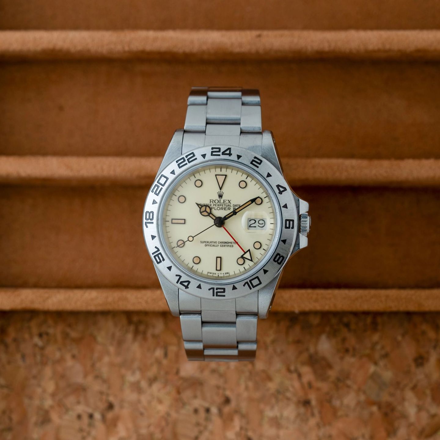 Rolex Explorer II 16550 - (2/8)