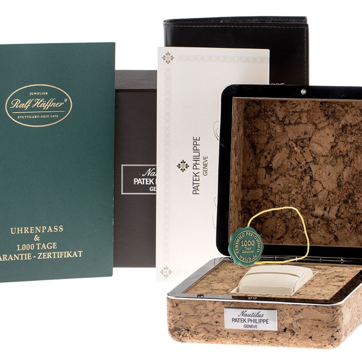 Patek Philippe Nautilus 5976/1G-001 (2017) - Blauw wijzerplaat 45mm Witgoud (2/7)