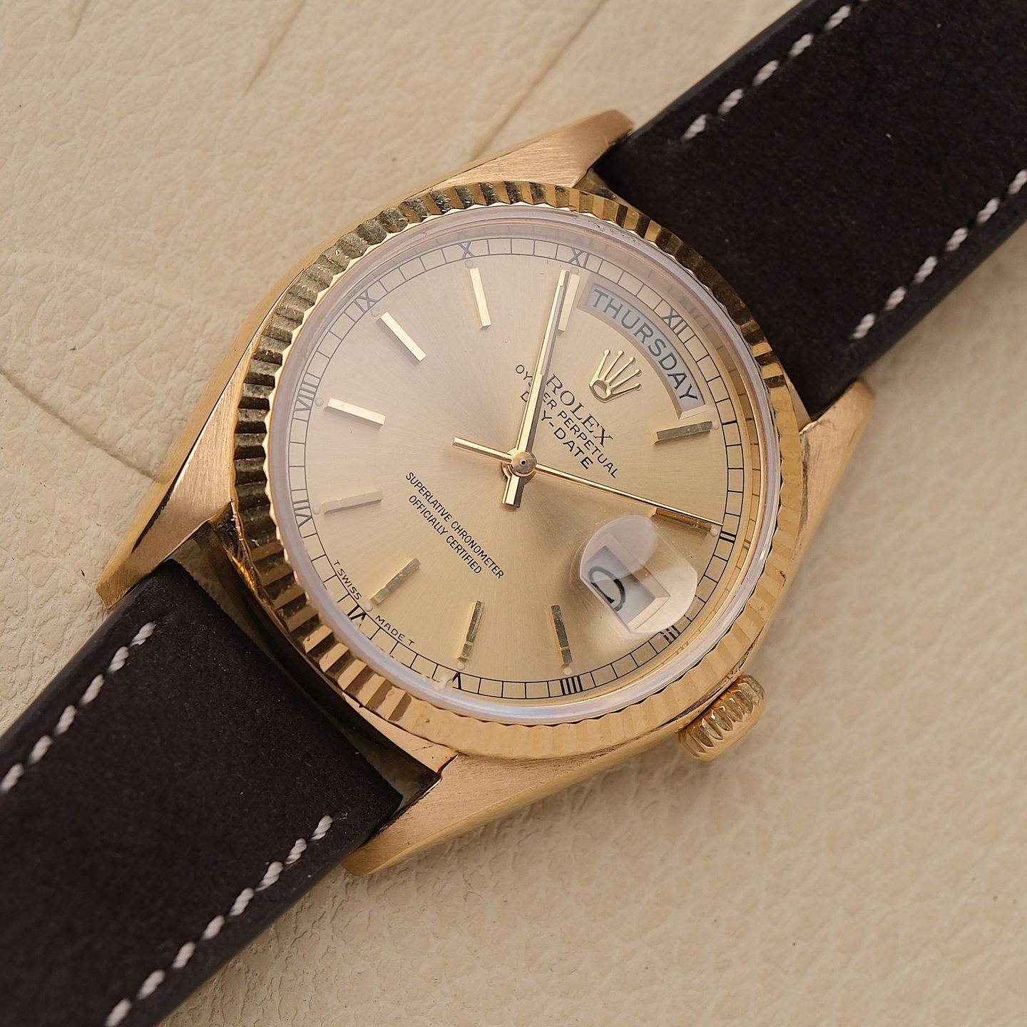 Rolex Day-Date 36 18038 (1978) - Champagne wijzerplaat 36mm Geelgoud (7/8)