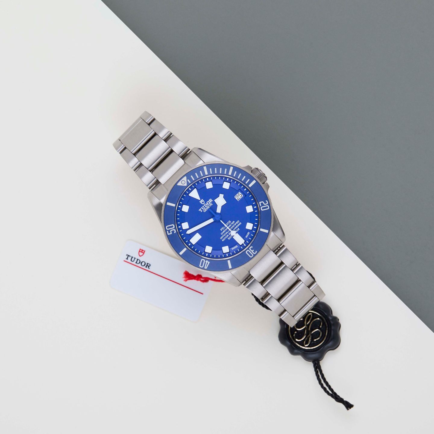 Tudor Pelagos 25600TB (2021) - Black dial 42 mm Titanium case (2/8)