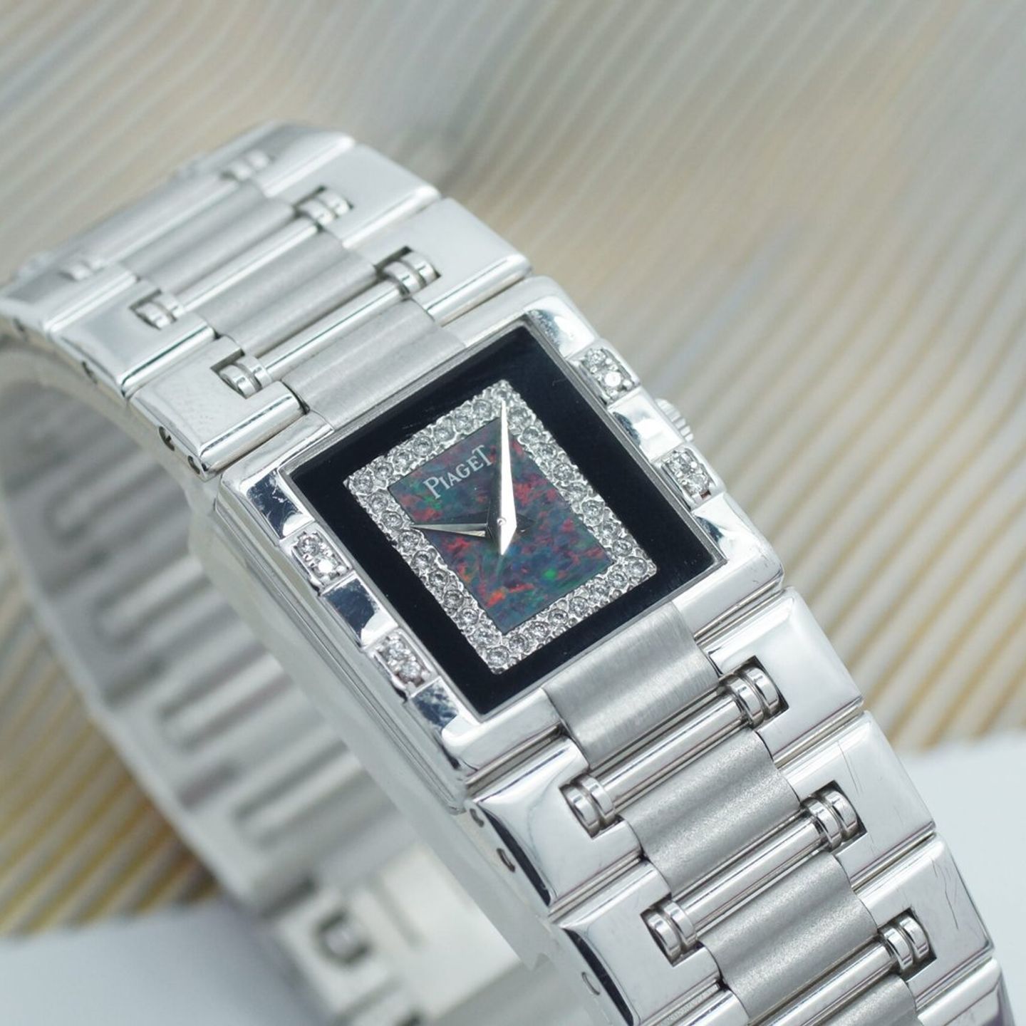 Piaget Dancer 81327 (1990) - 21 mm White Gold case (1/8)