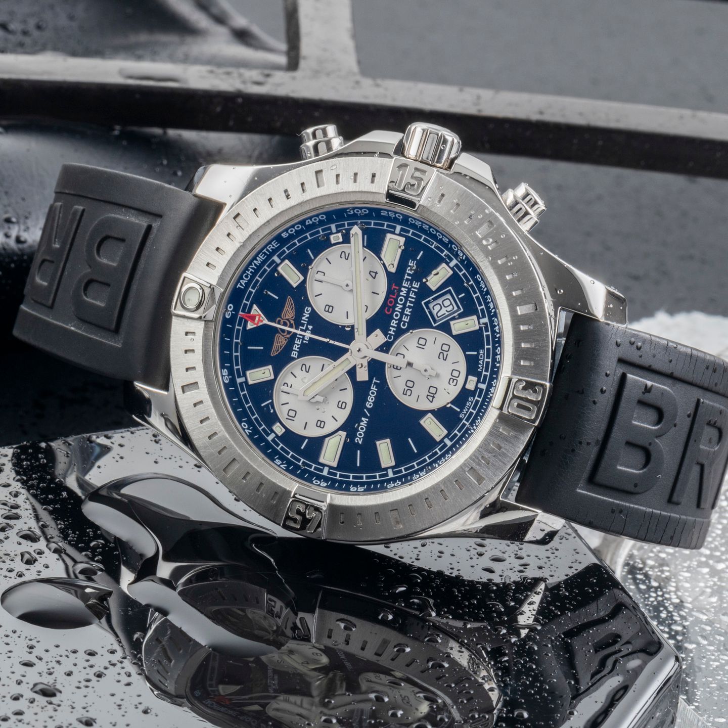 Breitling Colt Chronograph A73388 (2017) - Blue dial 44 mm Steel case (2/8)