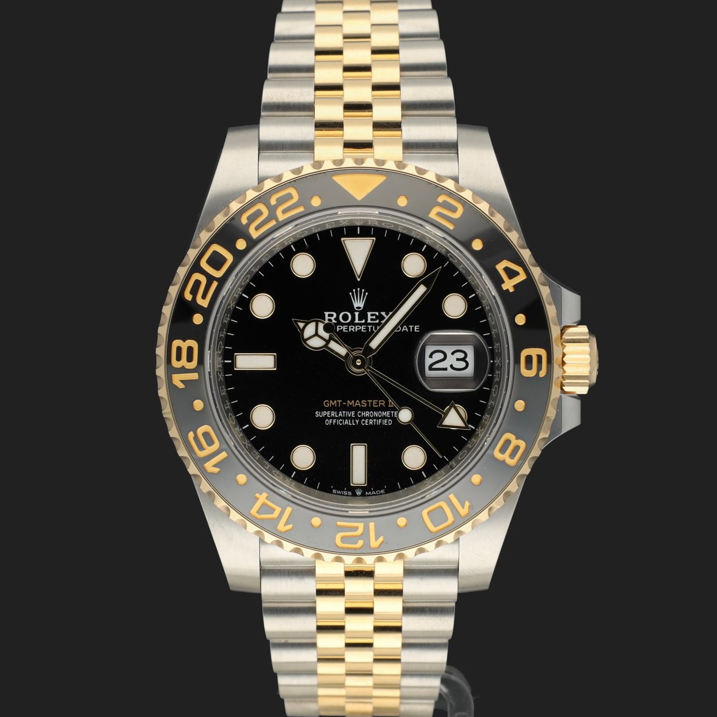 Rolex GMT-Master II 126713GRNR (2023) - Black dial 40 mm Gold/Steel case (3/8)