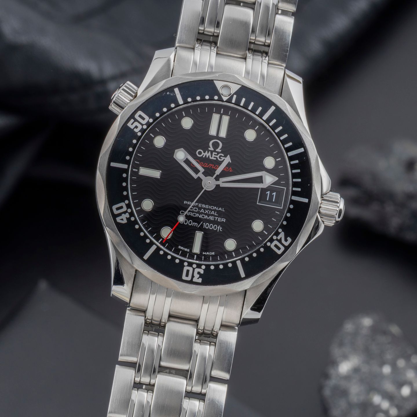 Omega Seamaster Diver 300 M 212.30.36.20.01.001 (Unknown (random serial)) - Black dial 36 mm Steel case (3/8)