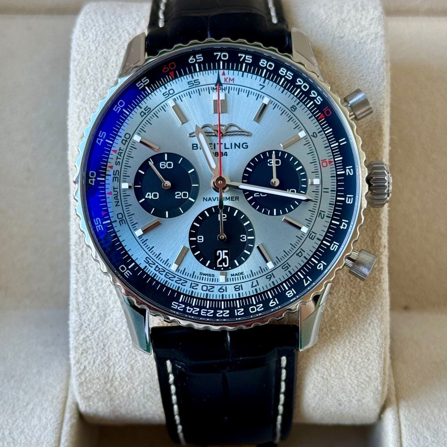 Breitling Navitimer 1 B01 Chronograph AB0138241C1P1 - (2/7)