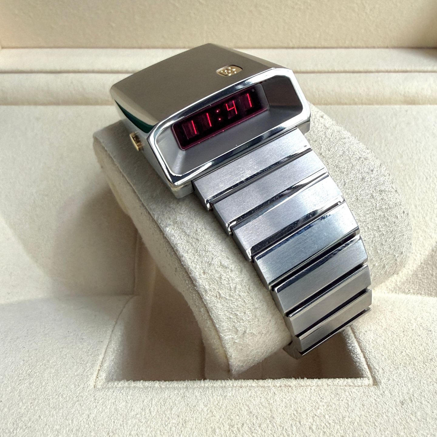 Girard-Perregaux Unknown 39800-21-3199-6CM (2024) - Zwart wijzerplaat Onbekend Titanium (6/14)