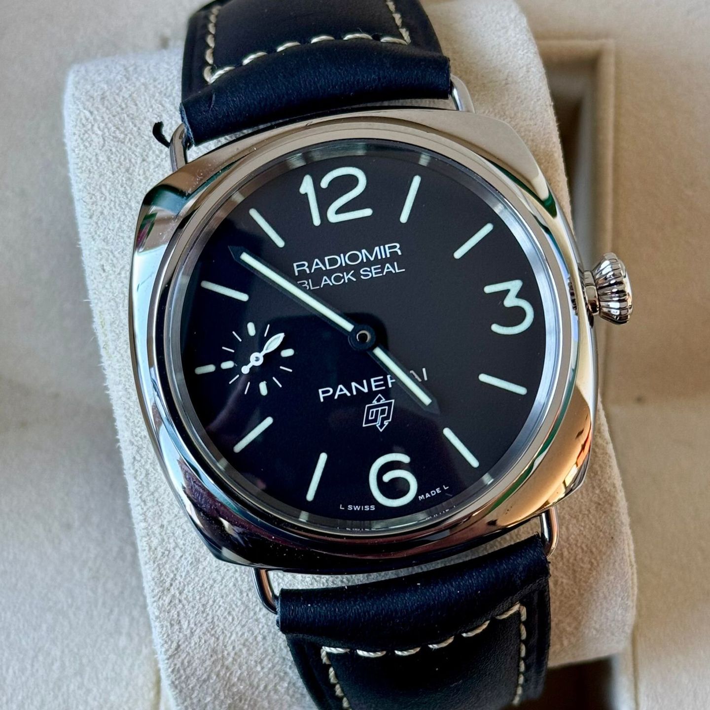 Panerai Radiomir Black Seal PAM00754 (2022) - Zwart wijzerplaat 45mm Staal (1/7)