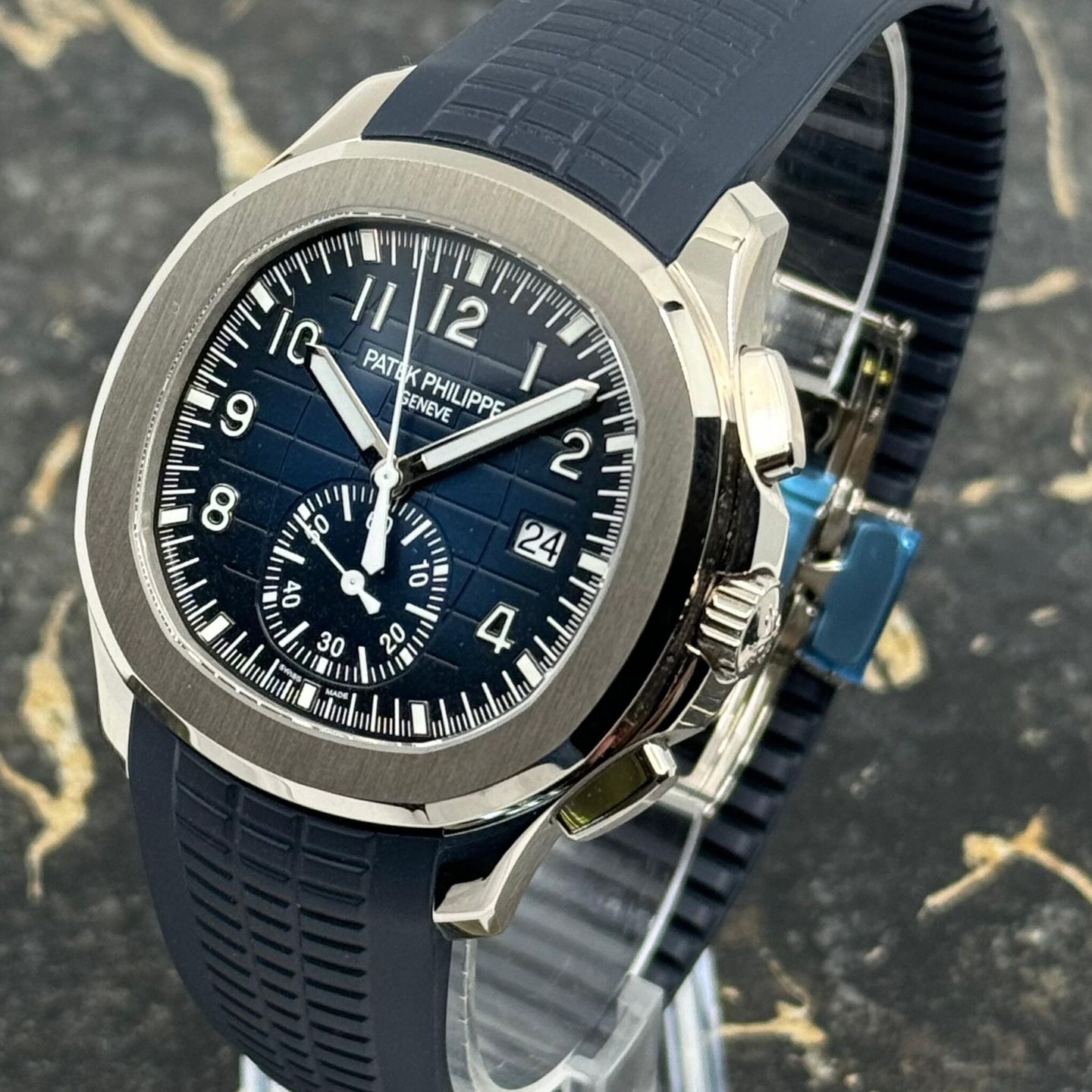 Patek Philippe Aquanaut 5968G-001 - (5/8)