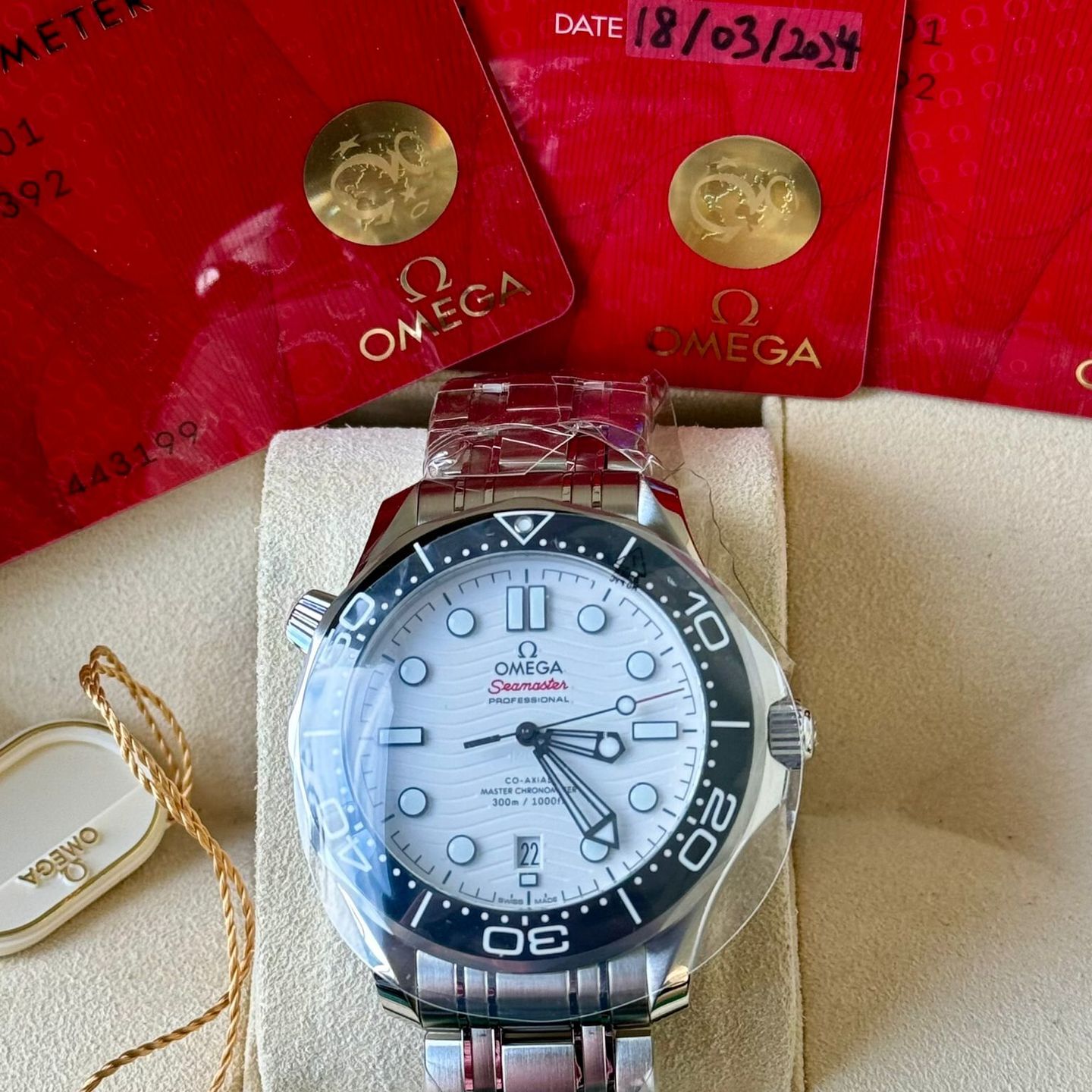 Omega Seamaster Diver 300 M 210.30.42.20.04.001 (2024) - White dial 42 mm Steel case (7/7)