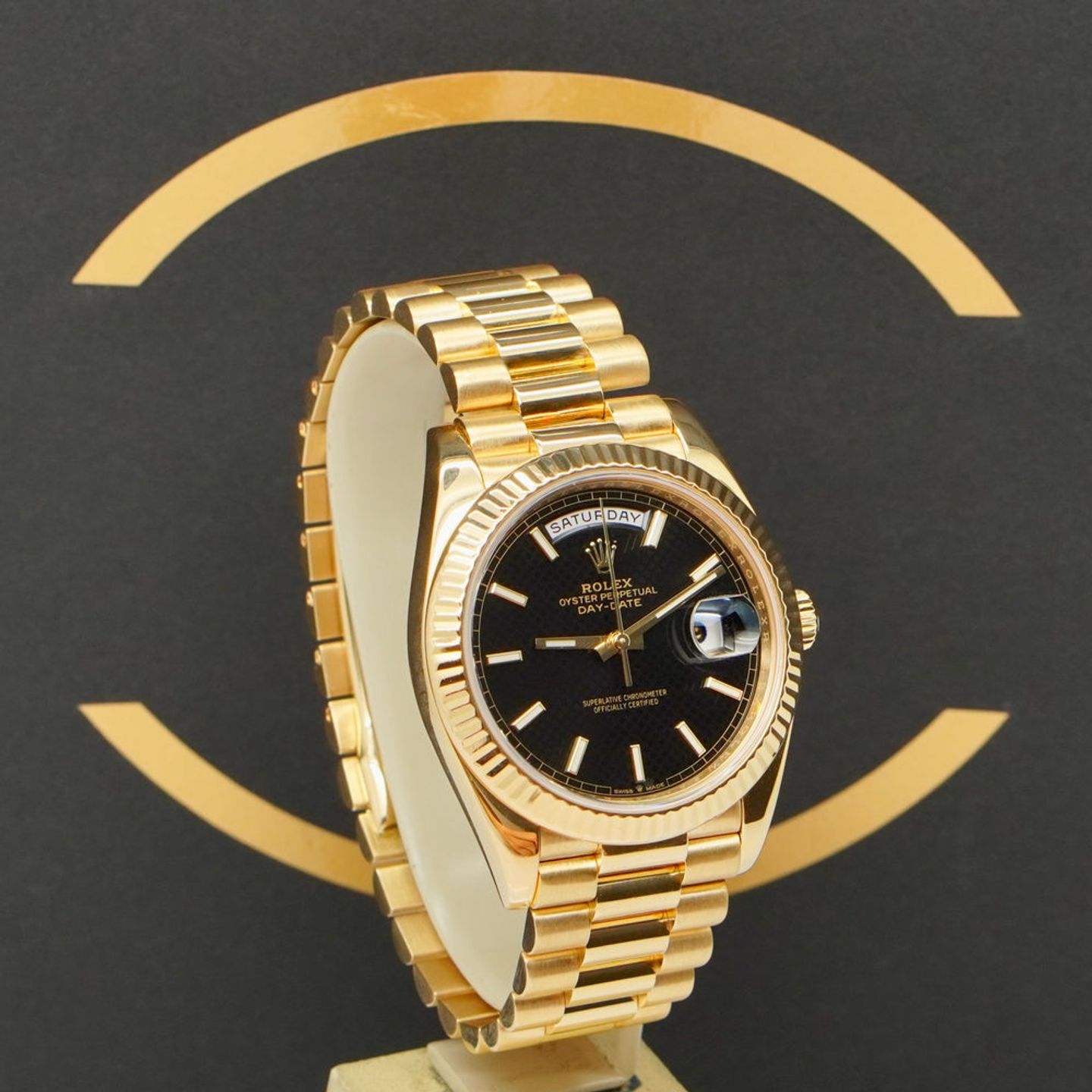 Rolex Day-Date 40 228238 (2020) - Black dial 40 mm Yellow Gold case (3/7)