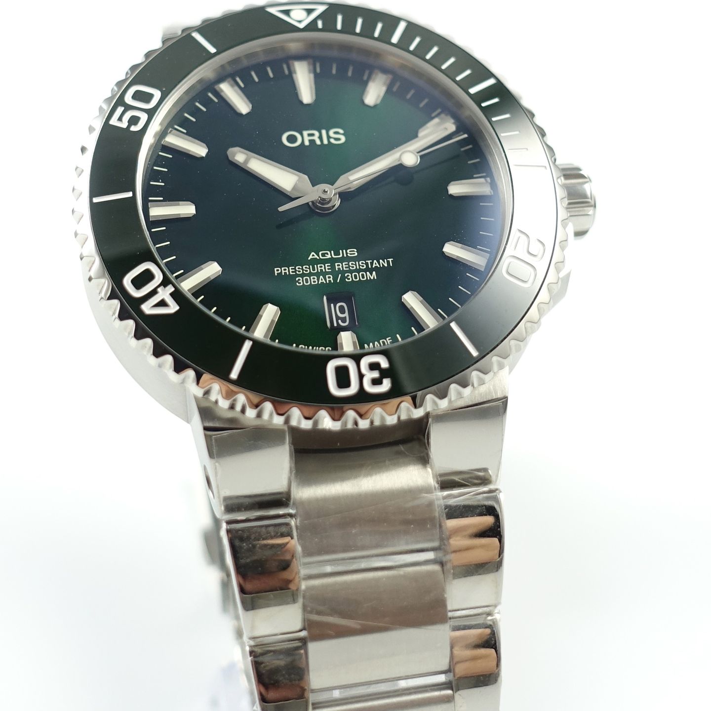 Oris Aquis Date 01 733 7766 4157 - (2/8)