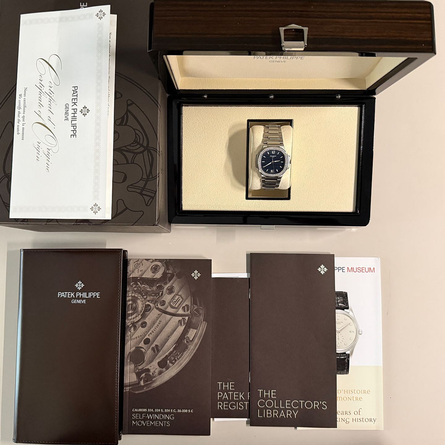 Patek Philippe Nautilus 7118/1200A-001 - (2/5)
