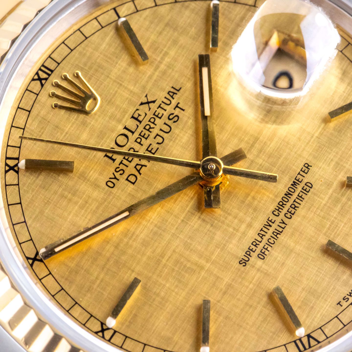 Rolex Datejust 36 16233 (1991) - Champagne dial 36 mm Gold/Steel case (2/8)