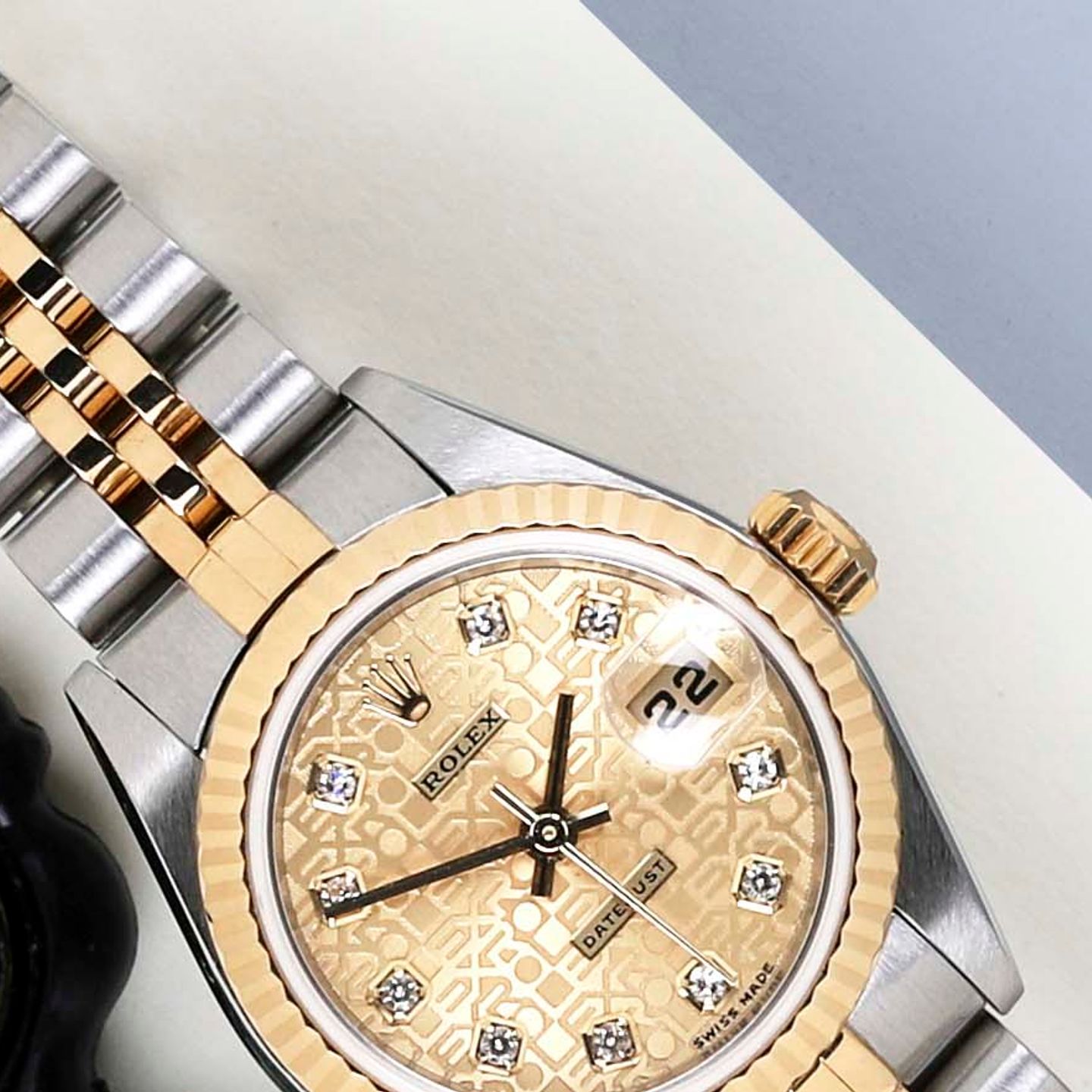 Rolex Lady-Datejust 79173 (2001) - Champagne wijzerplaat 26mm Goud/Staal (3/8)