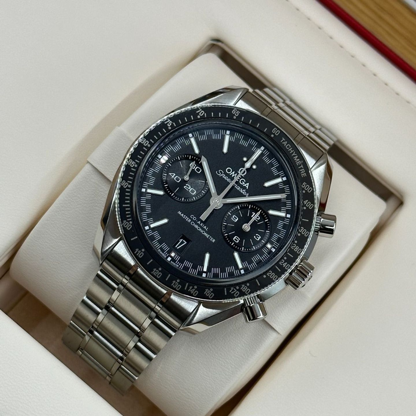 Omega Speedmaster Racing 329.30.44.51.01.001 (2024) - Black dial 44 mm Steel case (8/8)