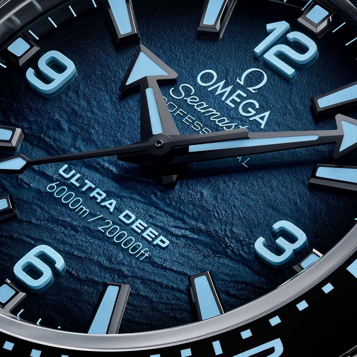 Omega Seamaster Planet Ocean 215.30.46.21.03.002 - (3/8)