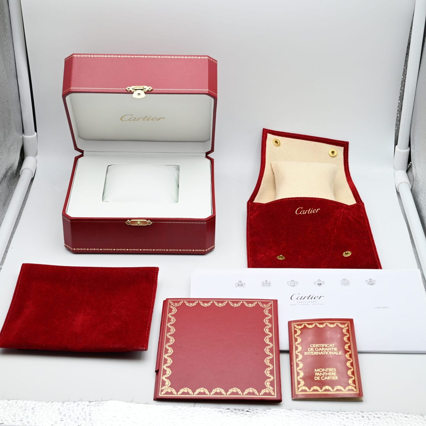 Cartier Panthère 1060 (1995) - White dial 28 mm Yellow Gold case (2/8)