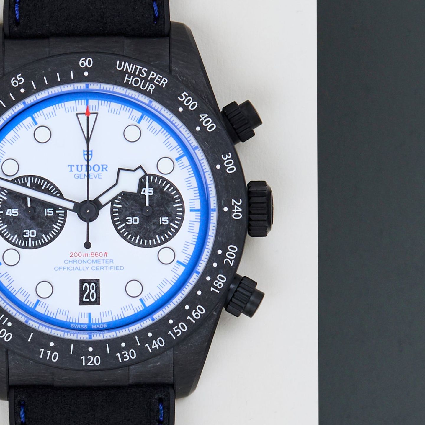 Tudor Black Bay Chrono 79377KN (2025) - White dial 42 mm Carbon case (5/8)