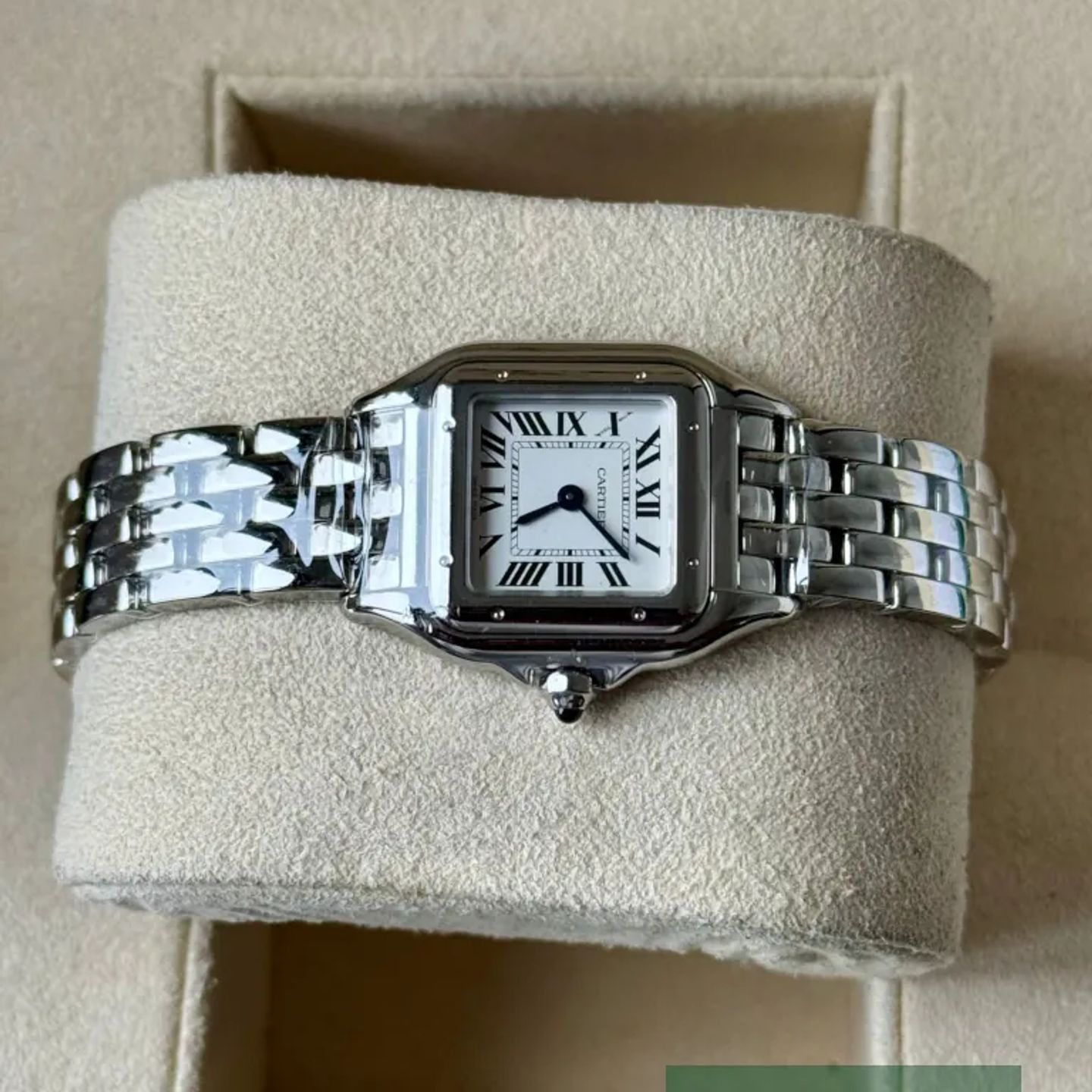 Cartier Panthère WSPN0013 (2026) - Silver dial 23 mm Steel case (4/7)