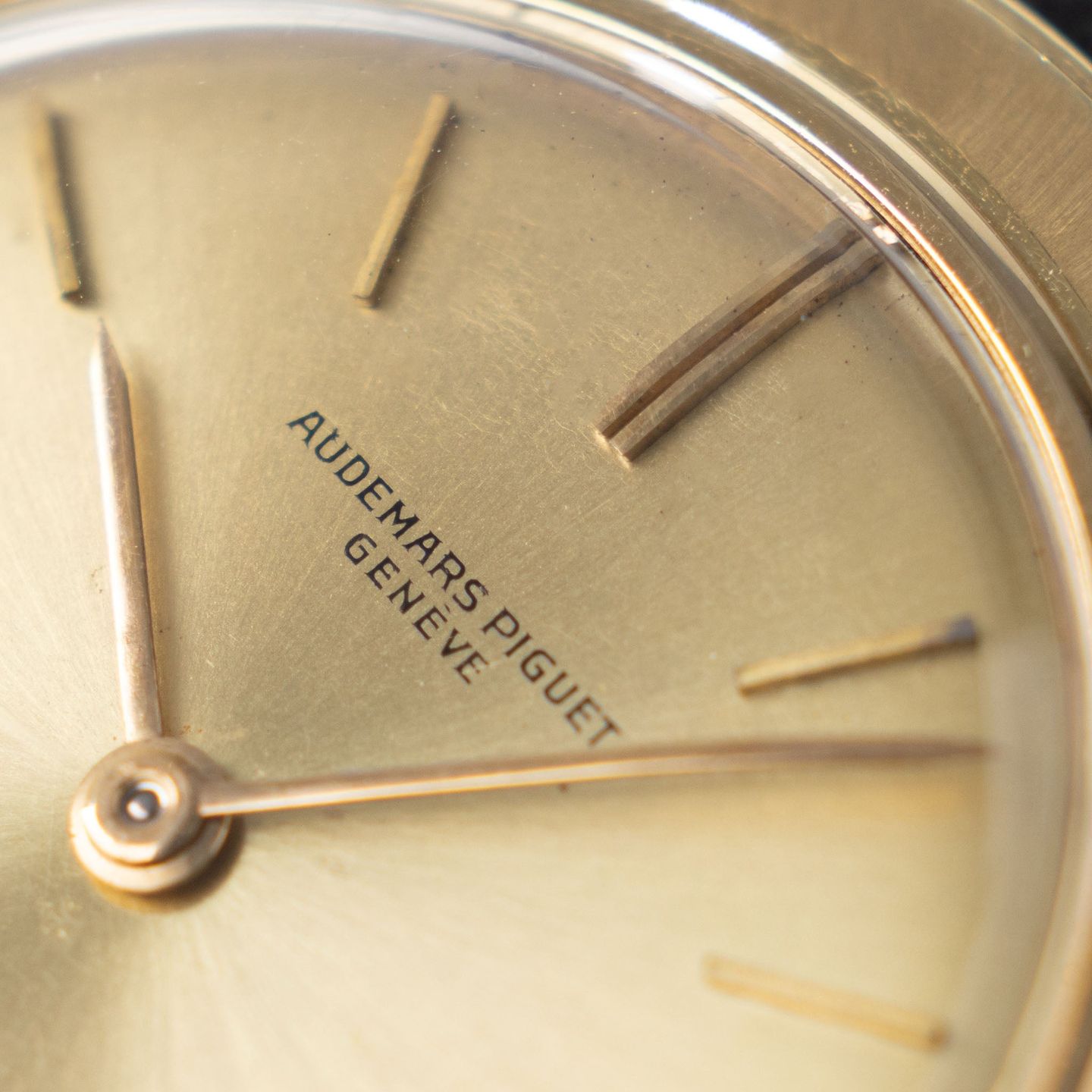 Audemars Piguet Vintage Unknown (Unknown (random serial)) - Champagne dial 33 mm Yellow Gold case (5/8)