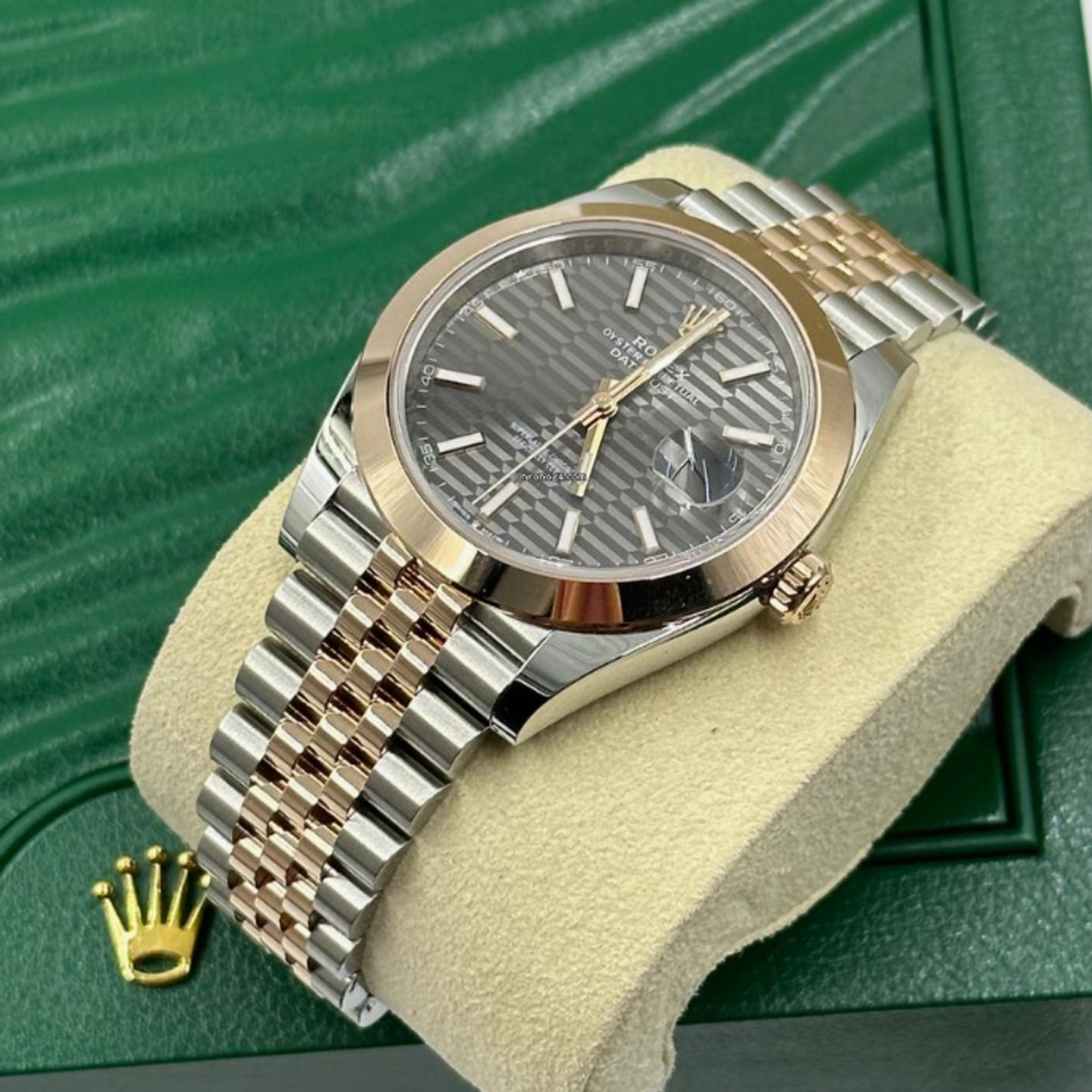 Rolex Datejust 41 126301 (2024) - Grey dial 41 mm Steel case (2/6)