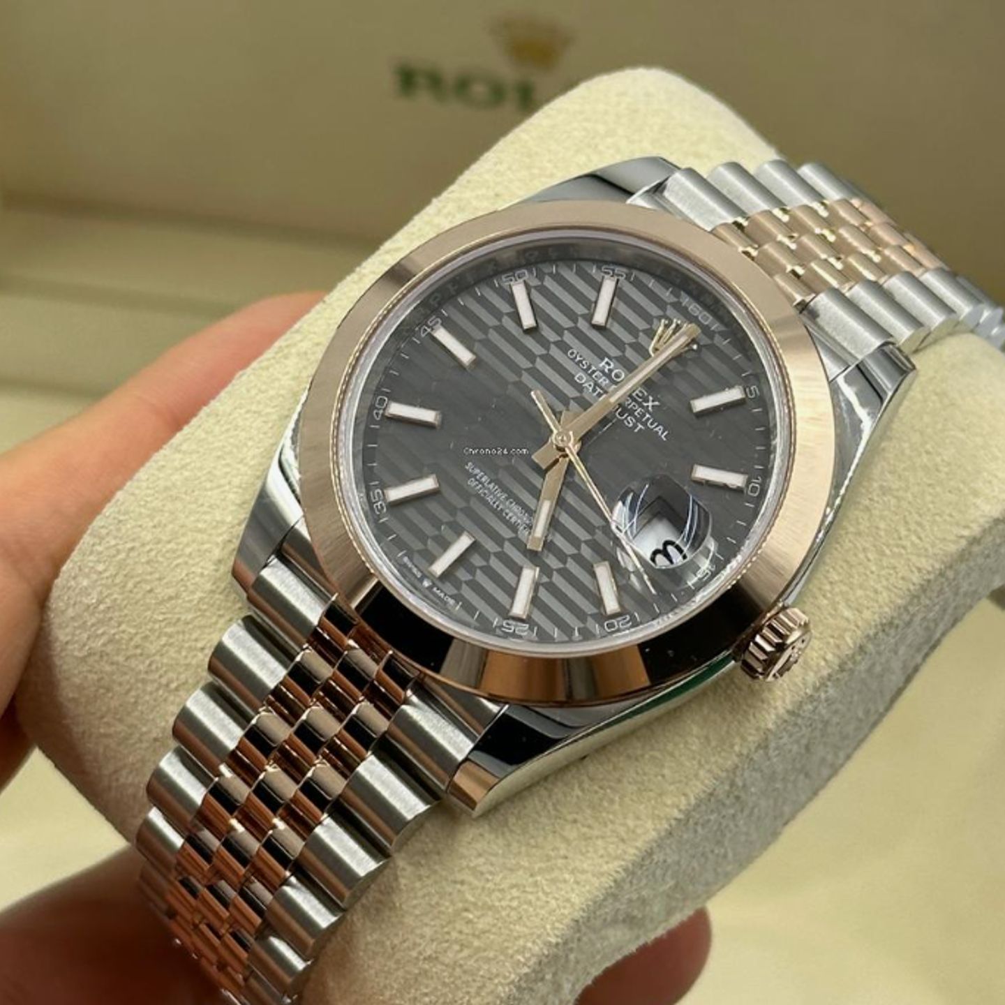 Rolex Datejust 41 126301 (2024) - Grey dial 41 mm Steel case (4/6)