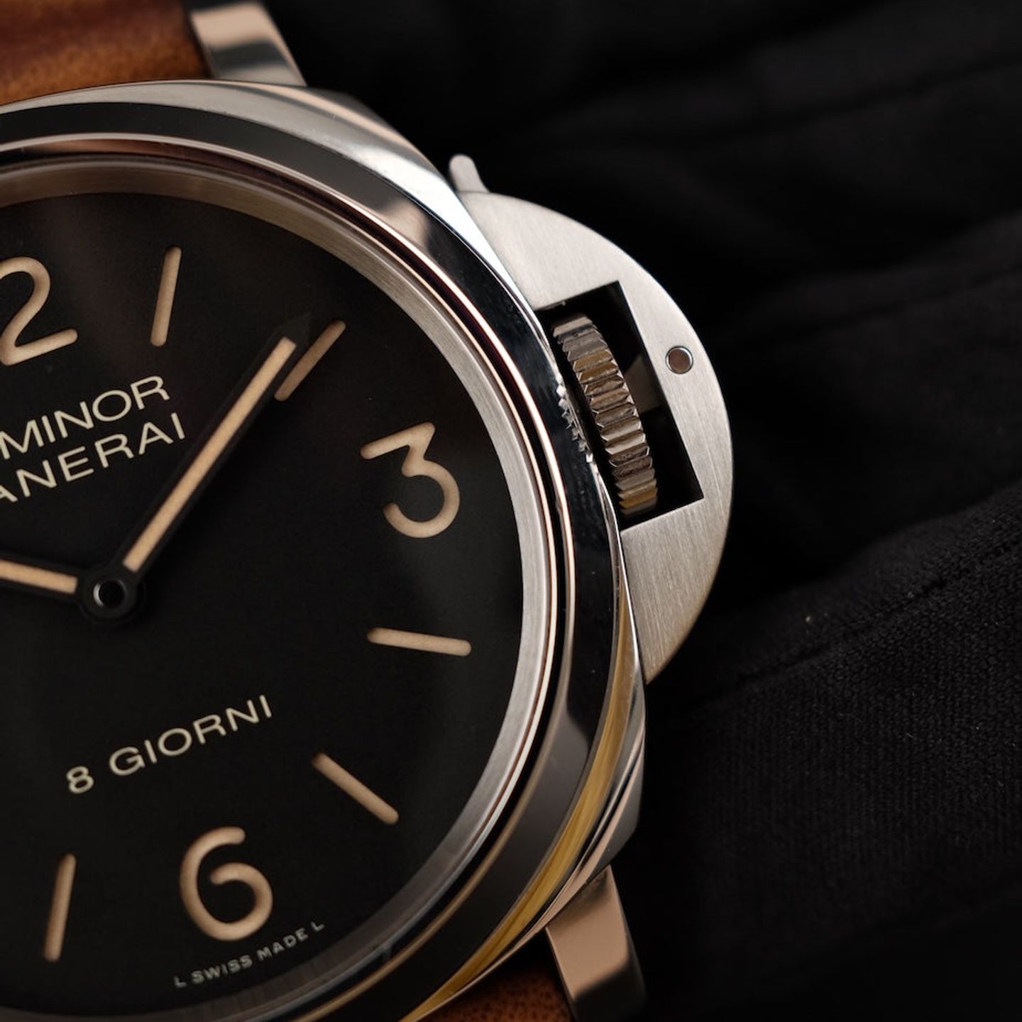 Panerai Luminor Base 8 Days PAM00914 (2021) - Zwart wijzerplaat 44mm Staal (2/8)