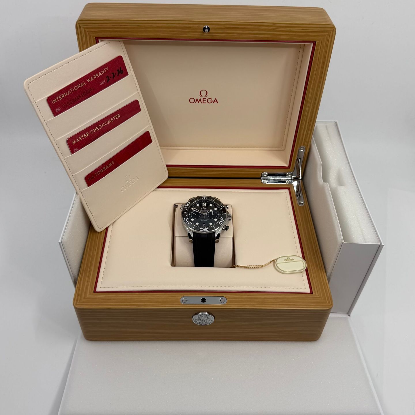 Omega Seamaster Diver 300 M 210.32.44.51.01.001 - (3/8)