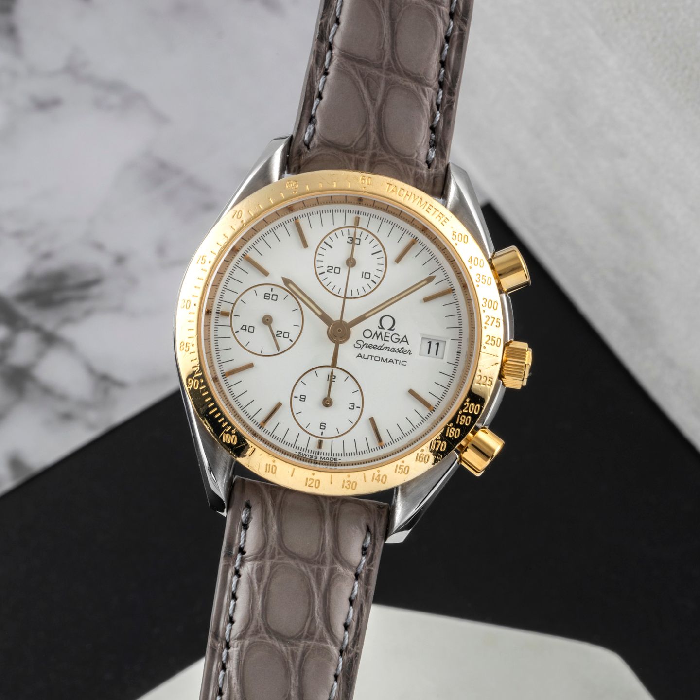 Omega Speedmaster 3311.20 (1991) - White dial 39 mm Gold/Steel case (3/8)