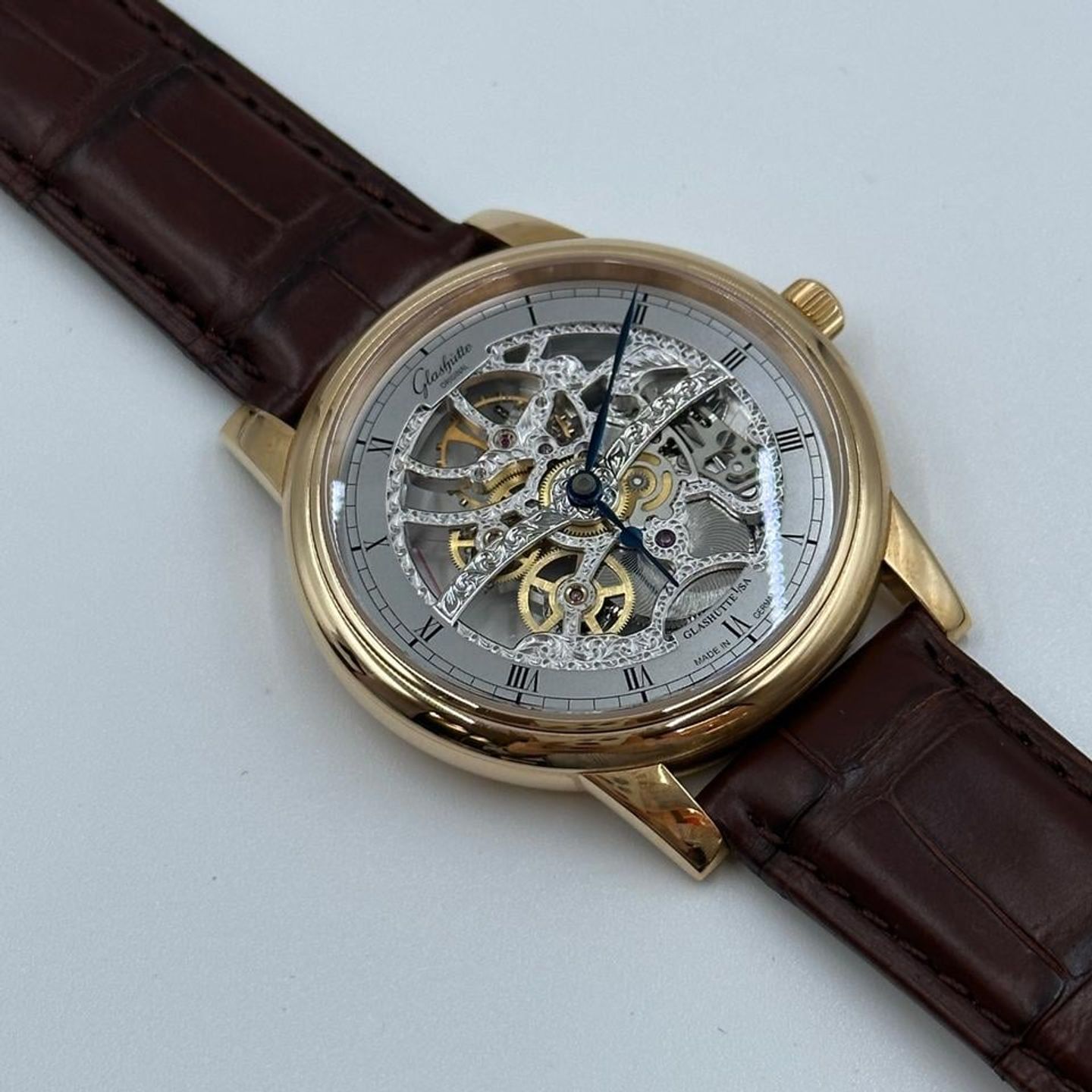 Glashütte Original Senator 1-49-18-01-05-30 (2025) - Transparent dial 42 mm Rose Gold case (3/9)