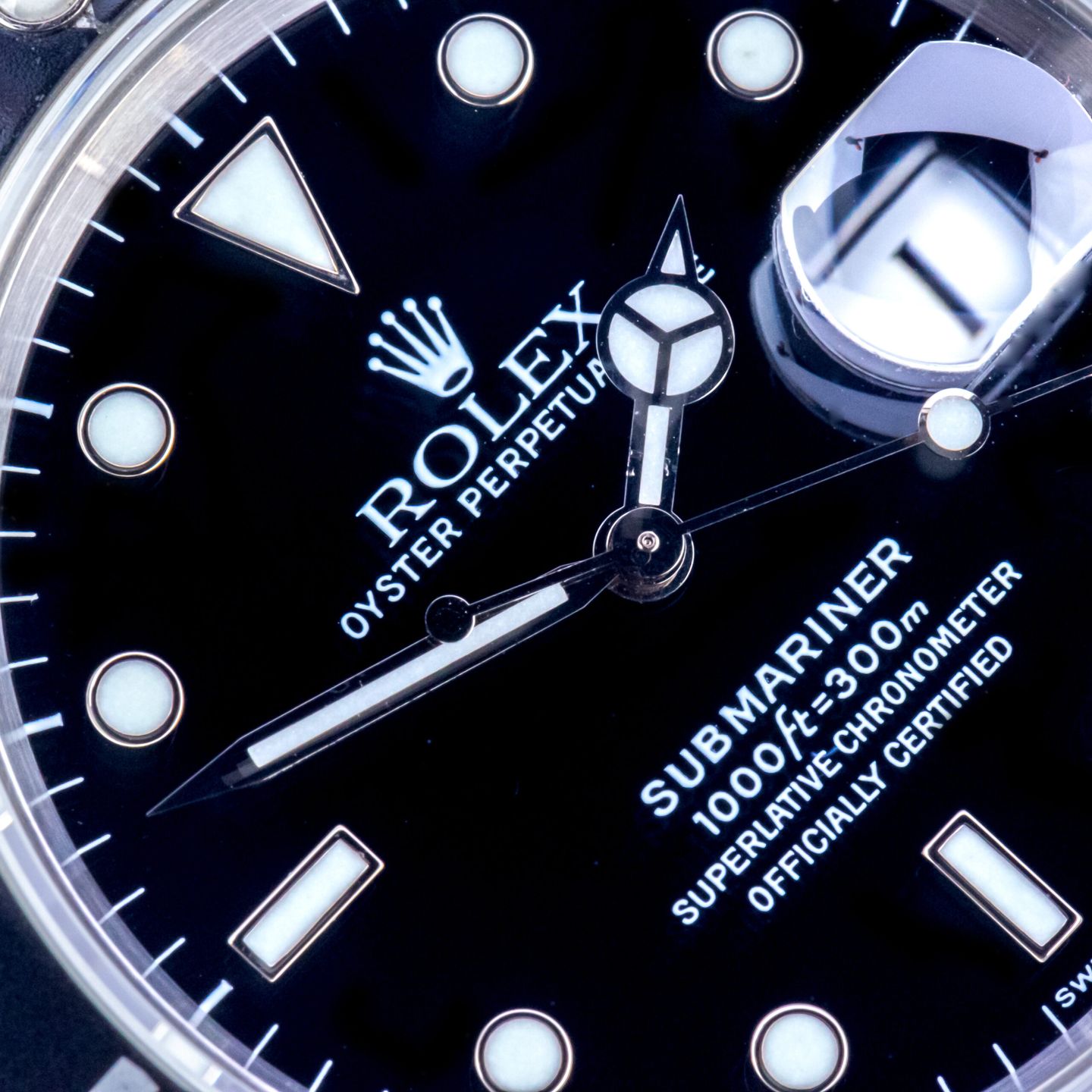 Rolex Submariner Date 16610 (1998) - Zwart wijzerplaat 40mm Staal (2/8)