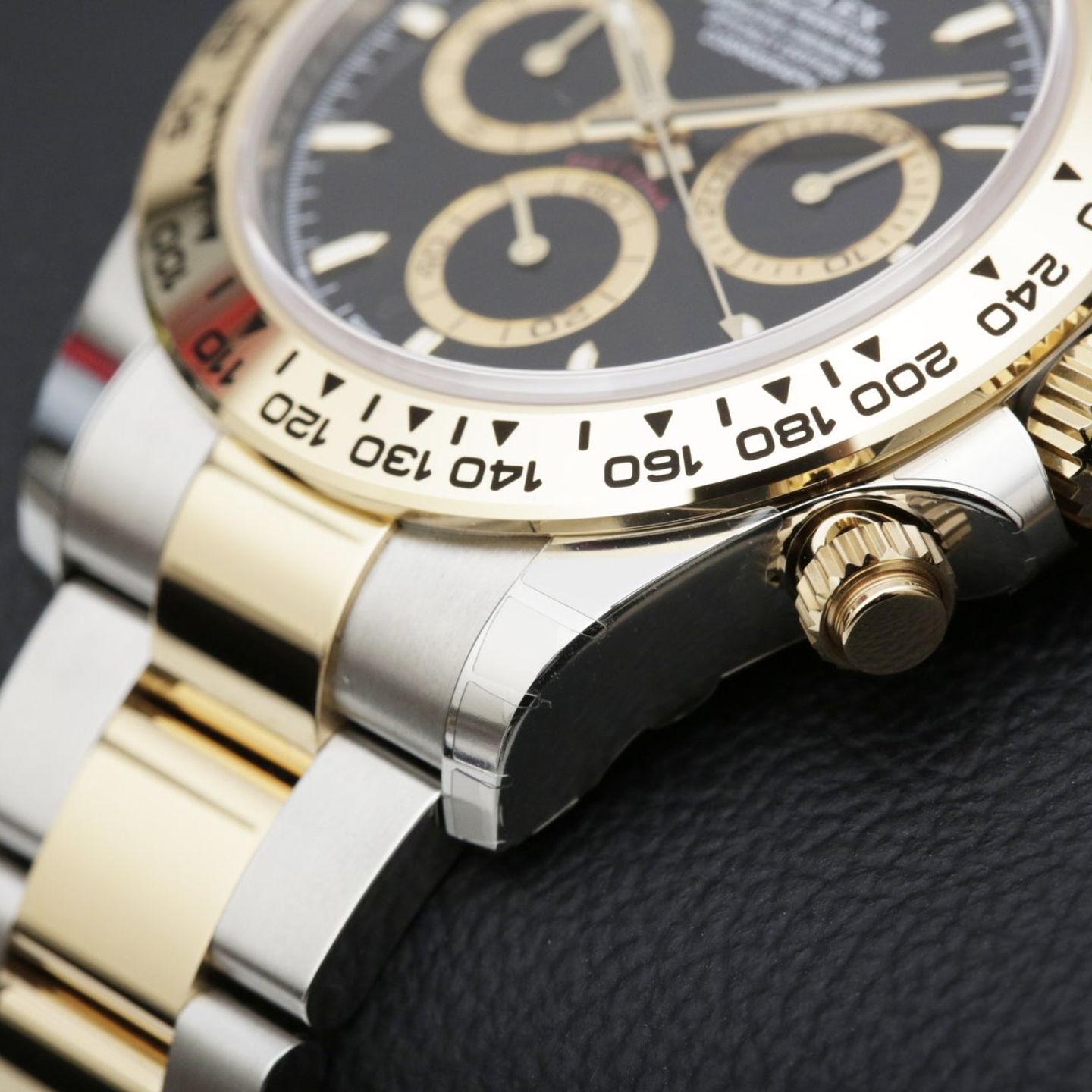 Rolex Daytona 126503 (2023) - Black dial 40 mm Gold/Steel case (3/7)