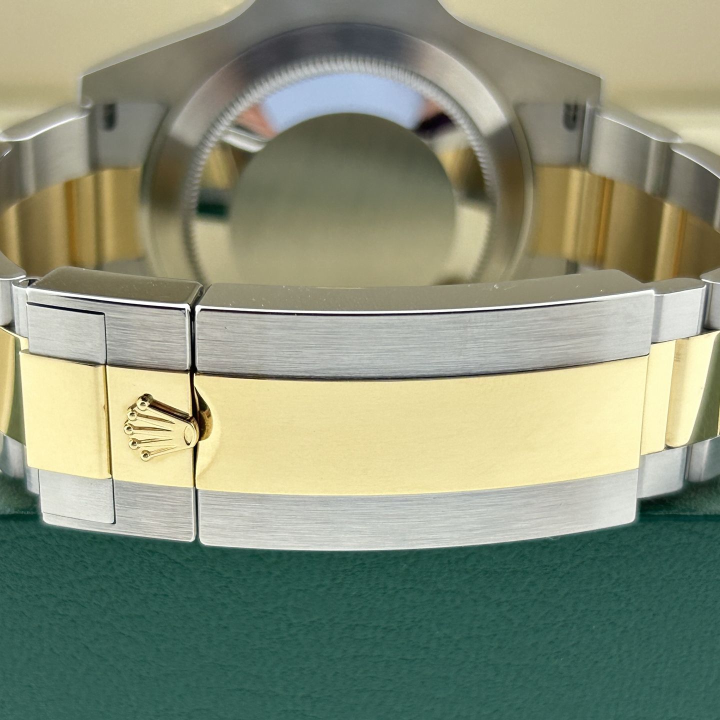 Rolex Submariner Date 126613LB (2025) - 41 mm Gold/Steel case (5/8)