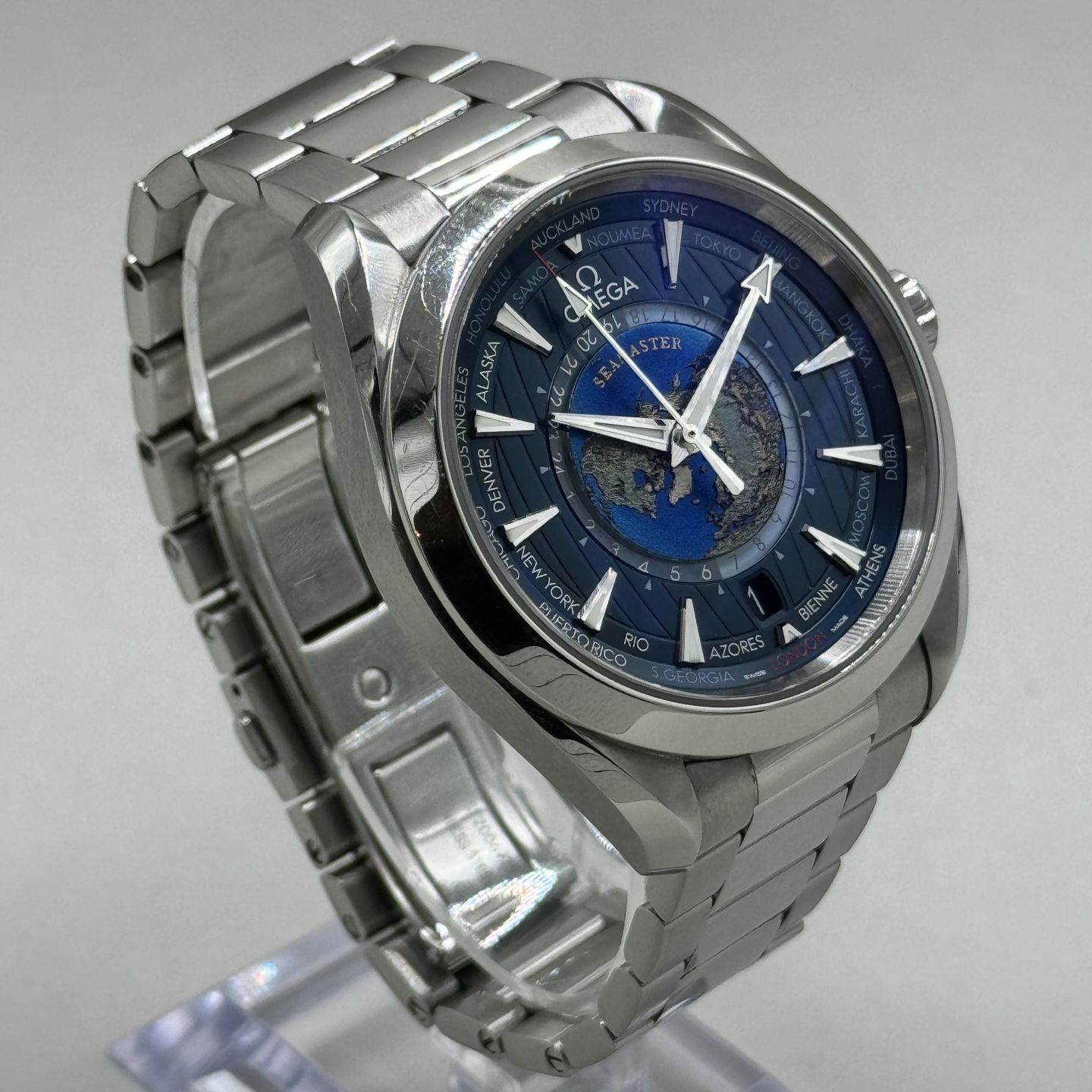 Omega Seamaster Aqua Terra 220.10.43.22.03.001 (2021) - Blue dial 43 mm Steel case (2/8)