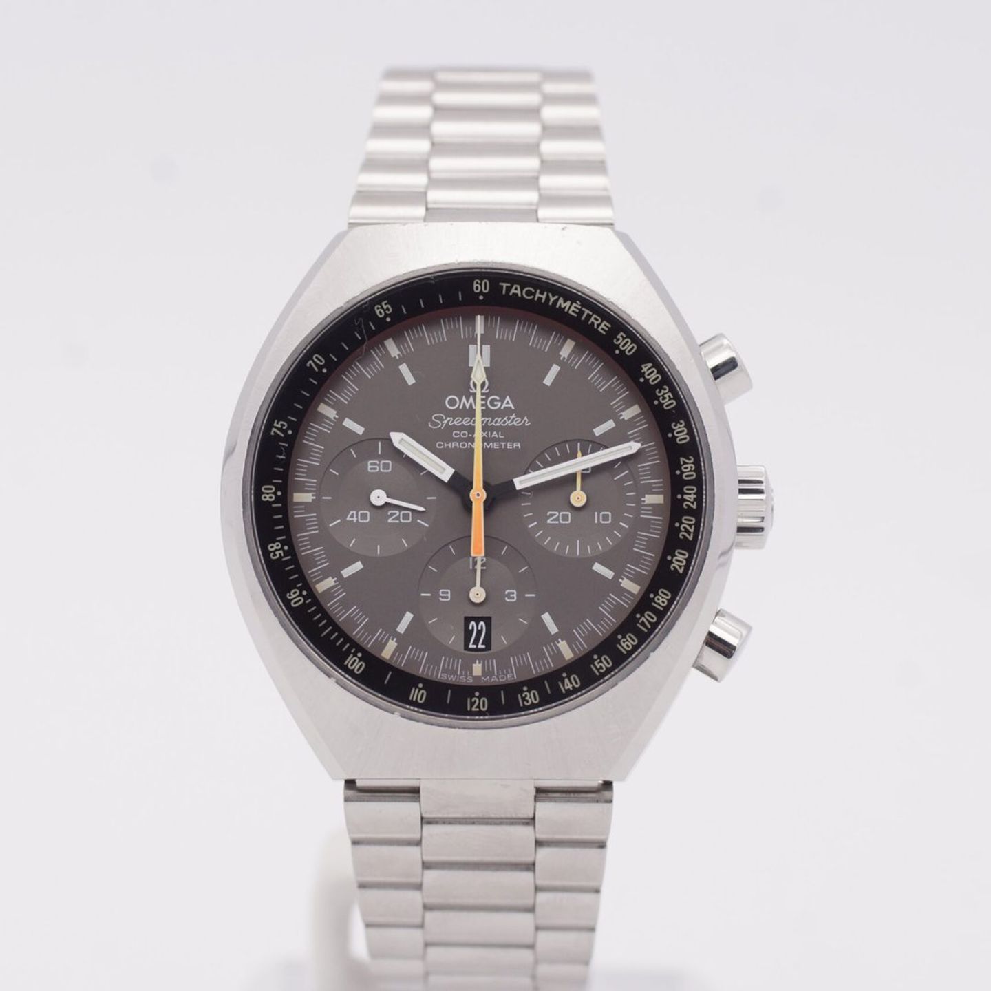 Omega Speedmaster Mark II 327.10.43.50.06.001 - (2/8)
