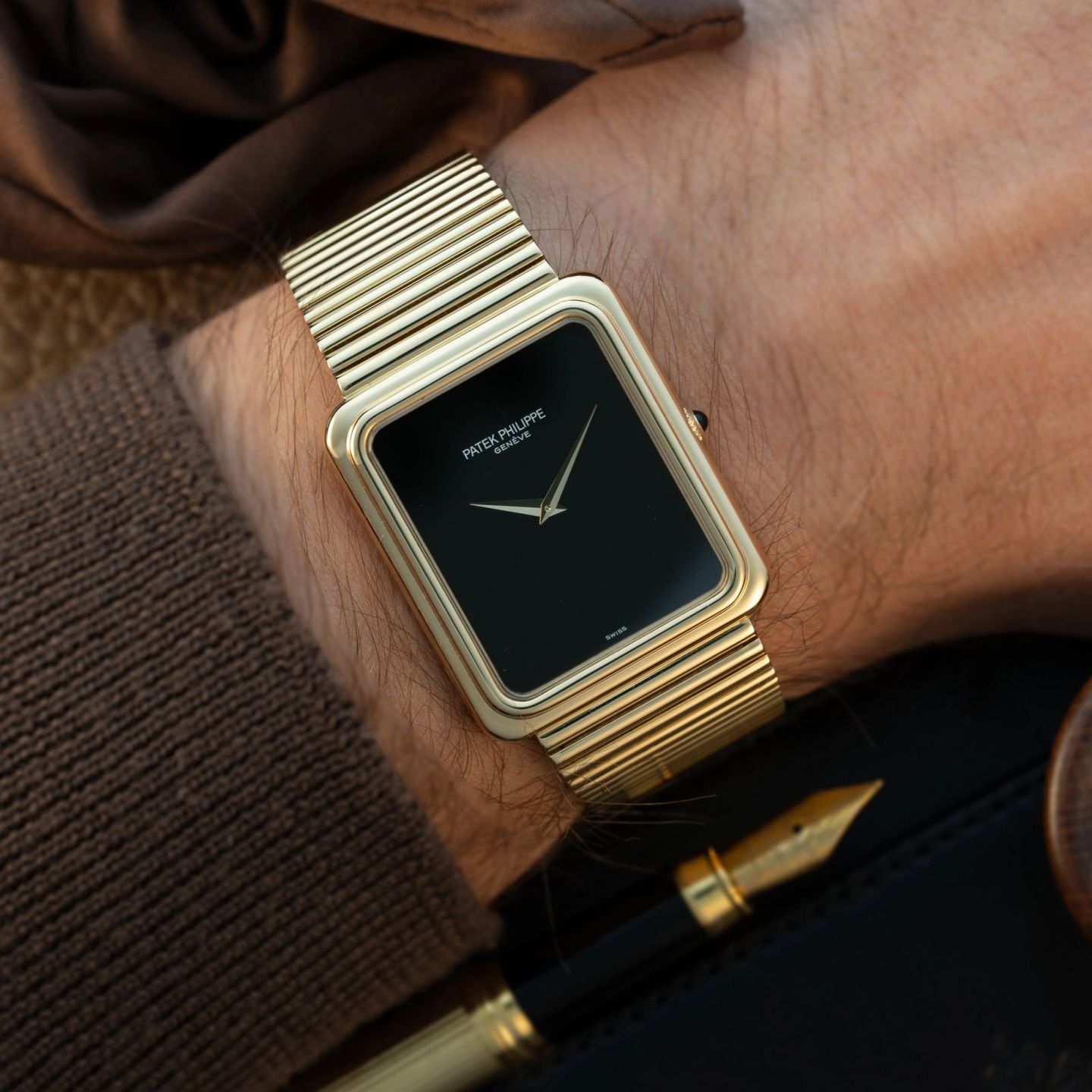 Patek Philippe Golden Ellipse 5738/1R-001 - (2/8)