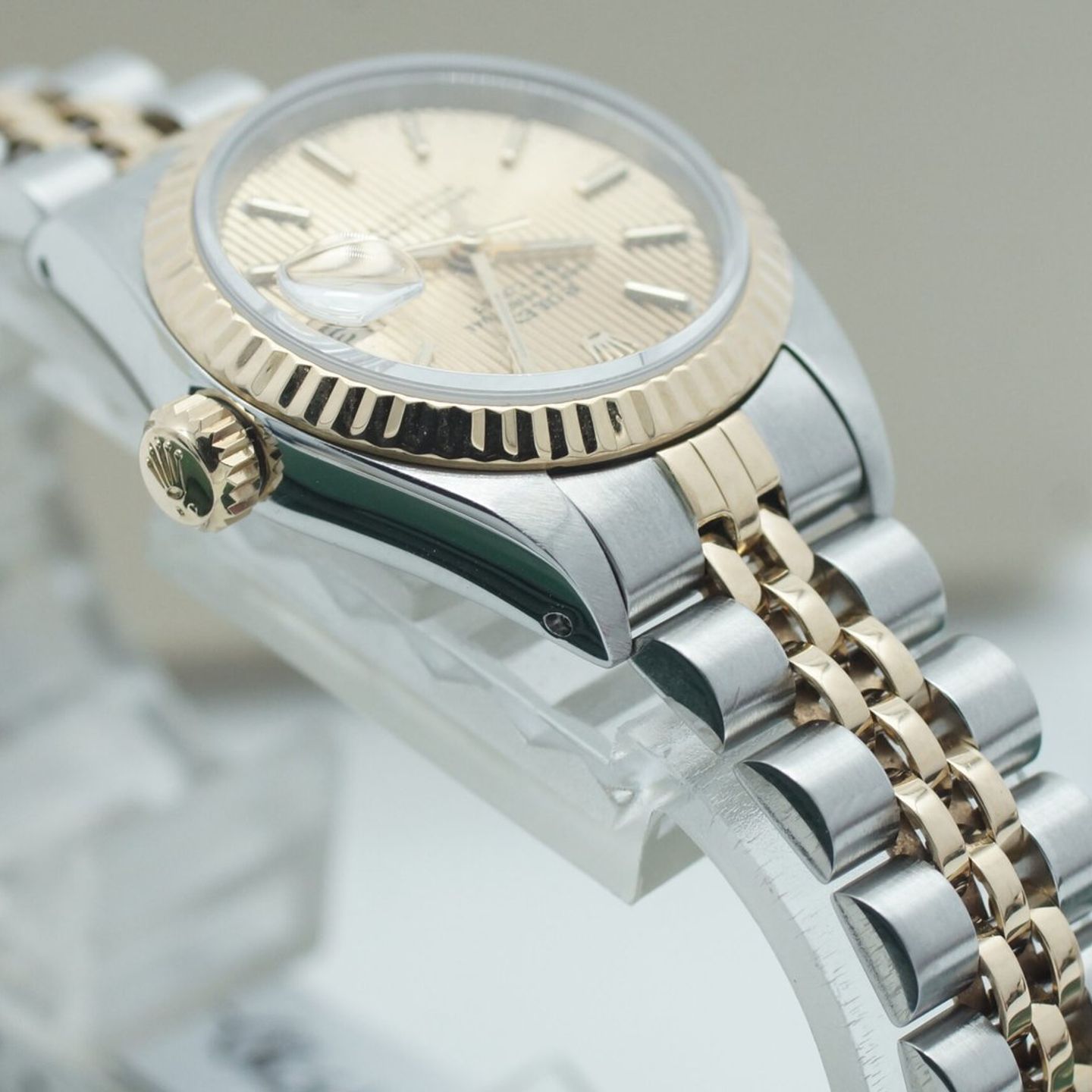 Rolex Lady-Datejust 69173 (1985) - Champagne wijzerplaat 26mm Goud/Staal (6/8)