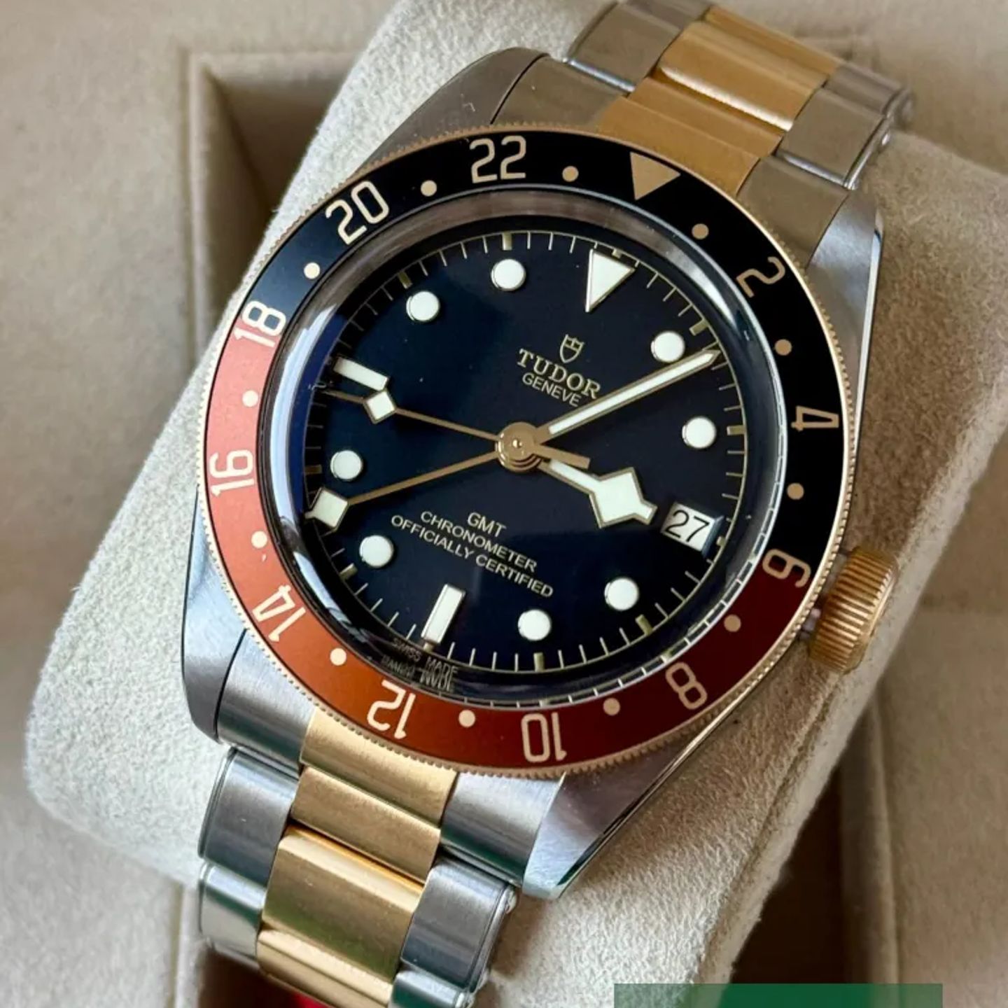 Tudor Black Bay GMT 79833MN (2026) - Black dial 41 mm Steel case (3/7)