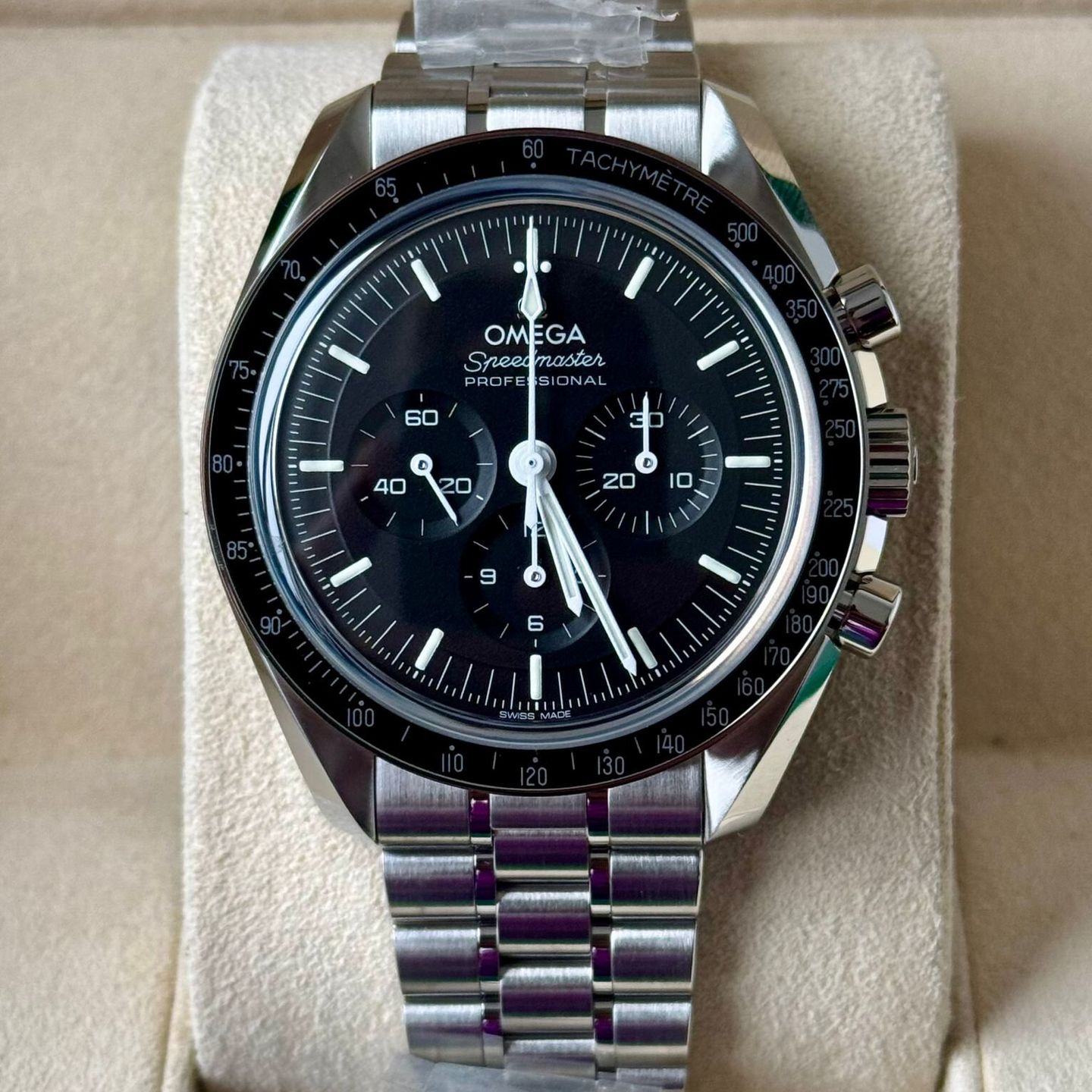 Omega Speedmaster Professional Moonwatch 310.30.42.50.01.002 (2024) - Zwart wijzerplaat 42mm Staal (2/7)