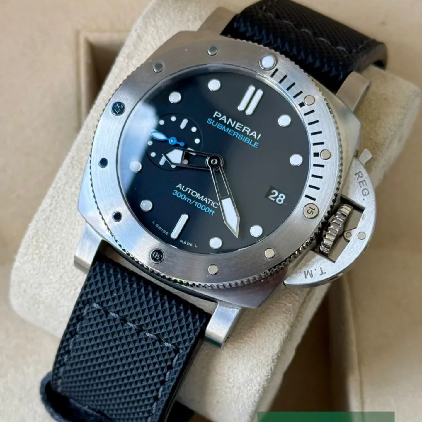 Panerai Luminor Submersible PAM00973 - (3/6)