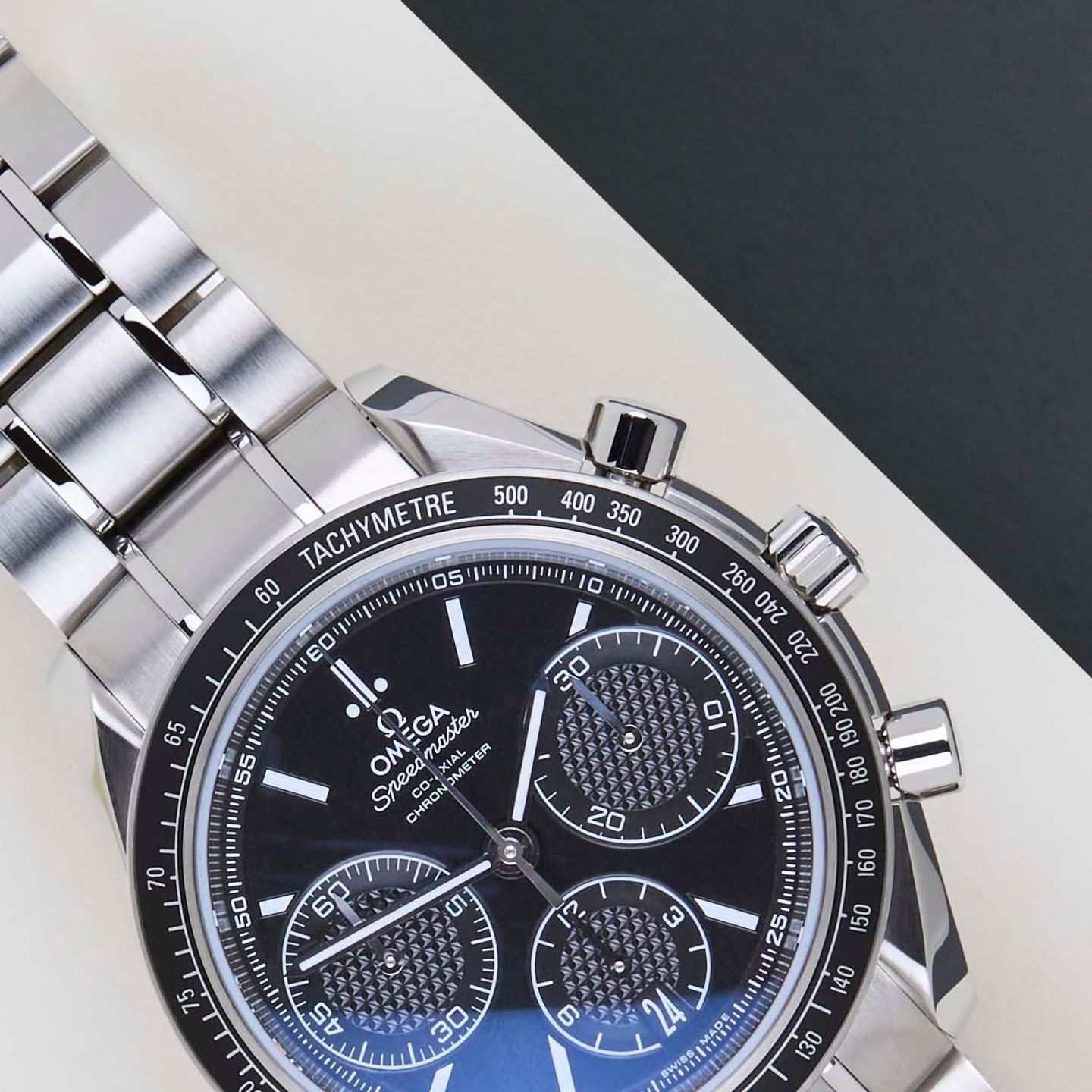 Omega Speedmaster Racing 326.30.40.50.01.001 (2025) - Zwart wijzerplaat 40mm Staal (3/8)